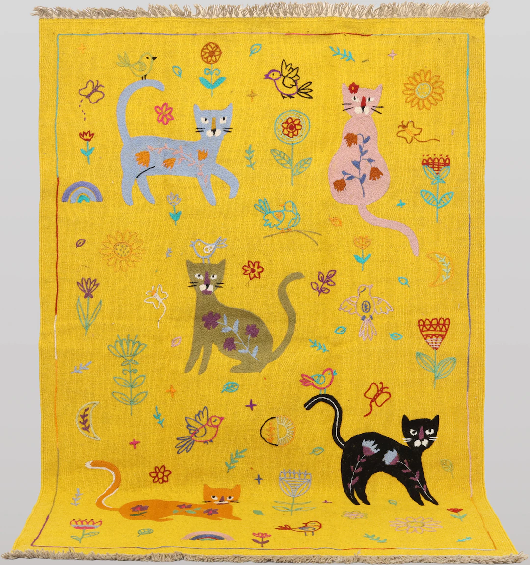 MATTA, Kelim med handbroderi, cirka 180 x 123 cm.