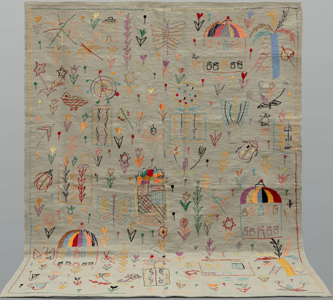 MATTA, Kelim med handbroderad dekor, cirka 239 x 178 cm.