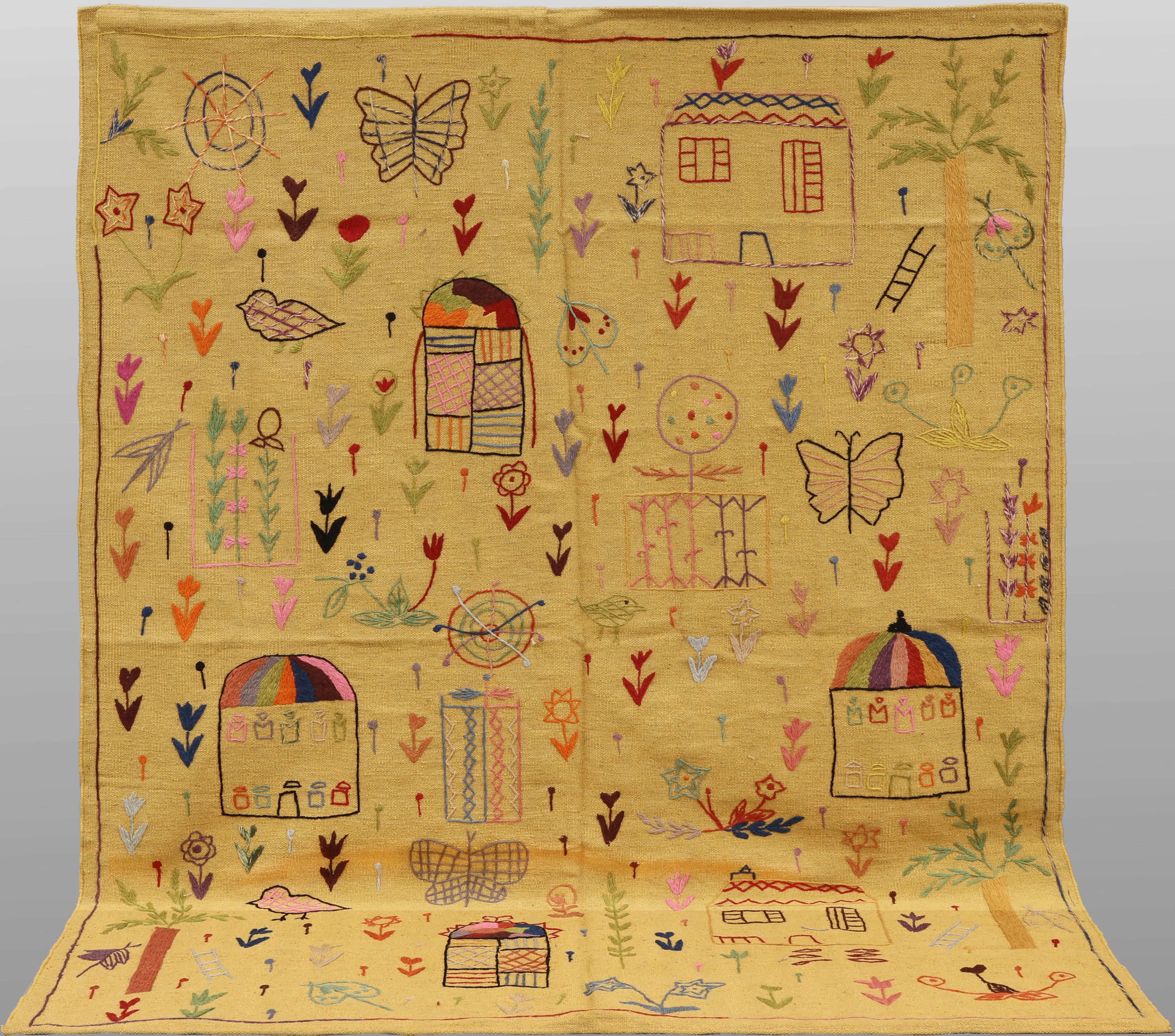MATTA, Kelim med handbroderad dekor, cirka 241 x 185 cm.