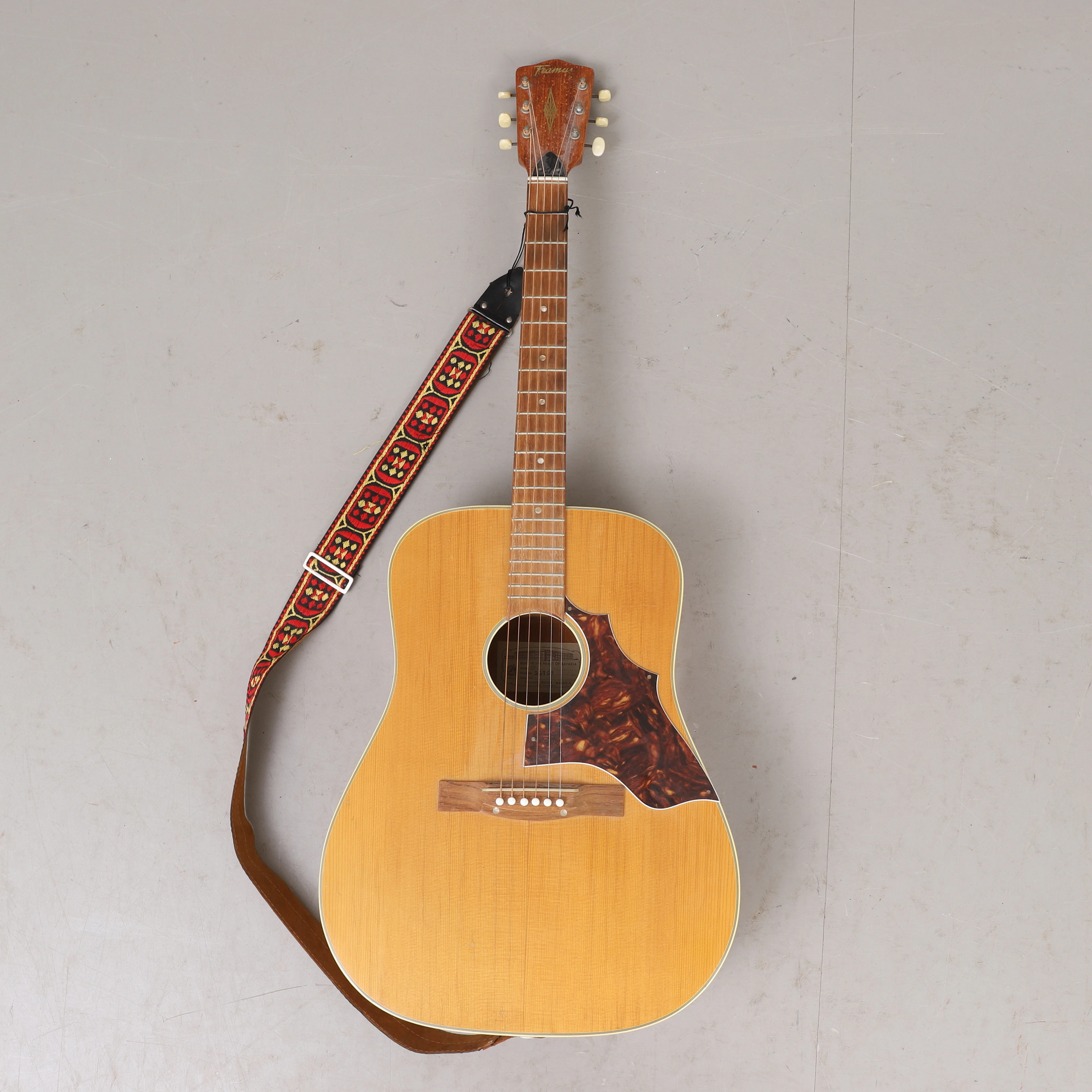 GITARR, akustisk, Framus, Tyskland.