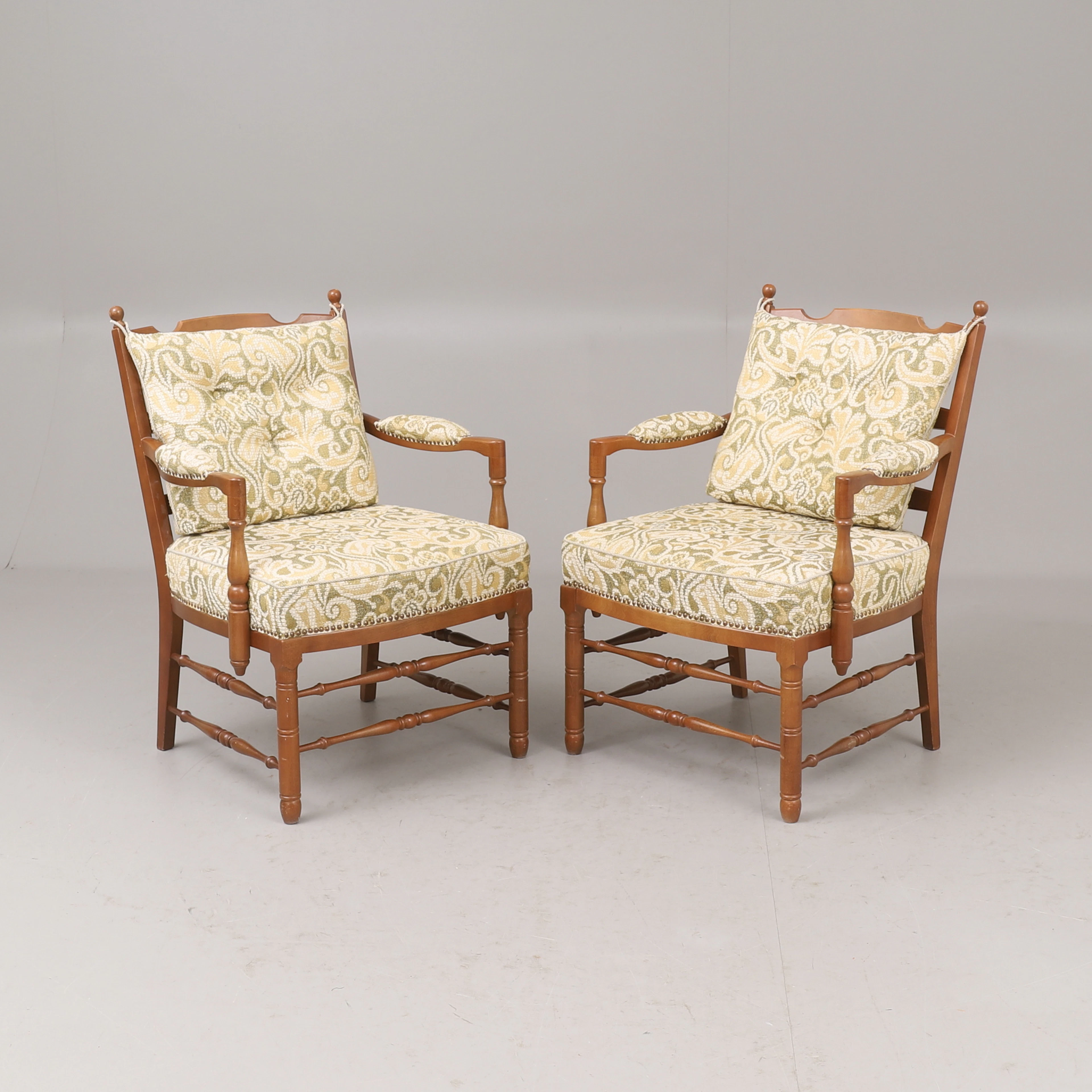 FÅTÖLJER, 2 stycken, Fischer Collection, Tyskland.