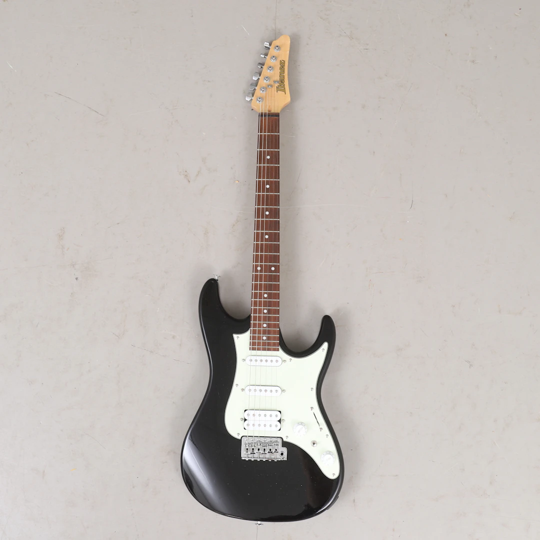 ELGITARR, Ibanez AZES40.