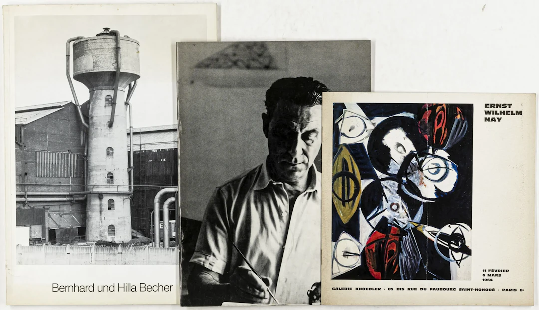 Sammlung von 78 Katalogen, Ausstellungseinladungen, Zeitschriften, Plakaten etc