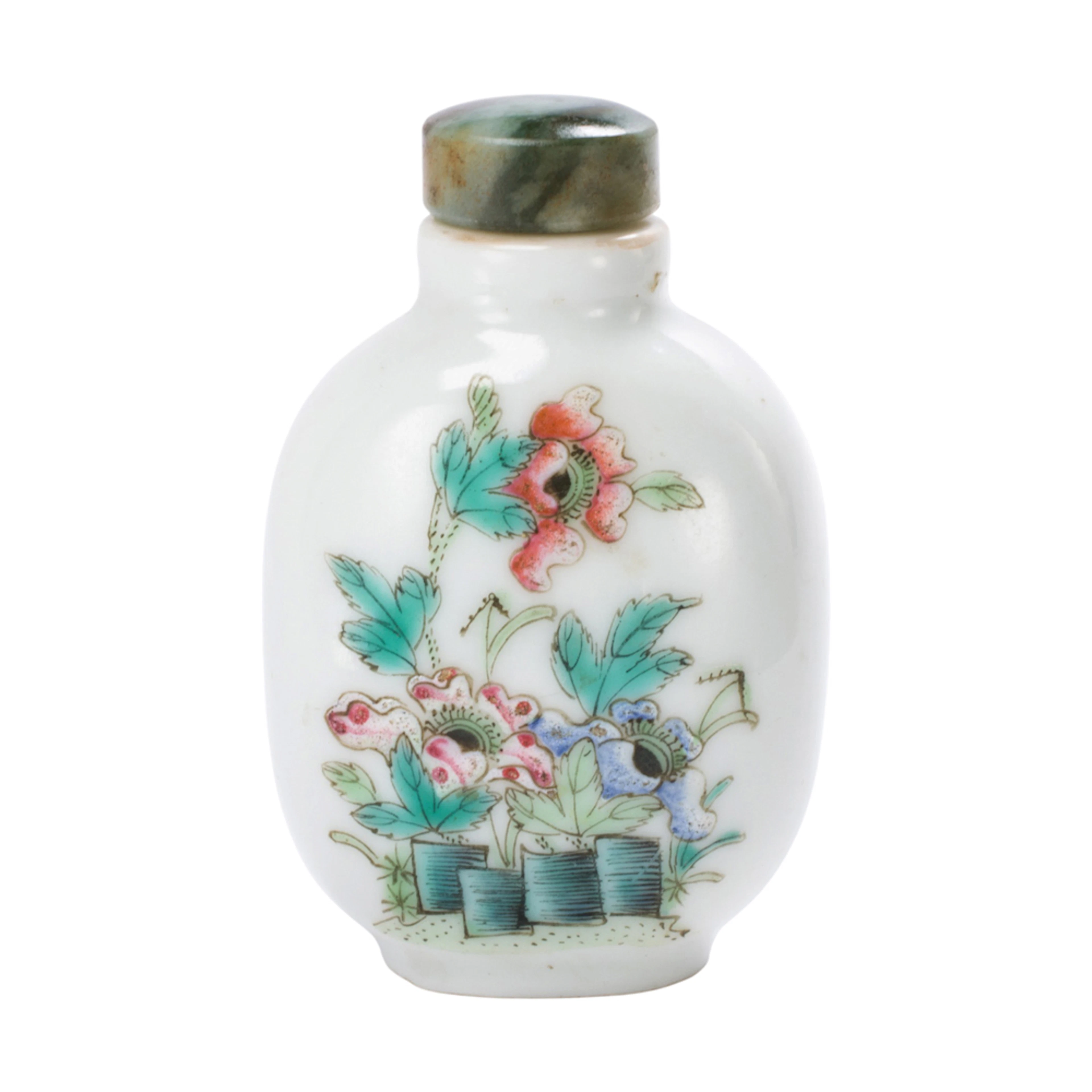 A Chinese famille rose snuff bottle