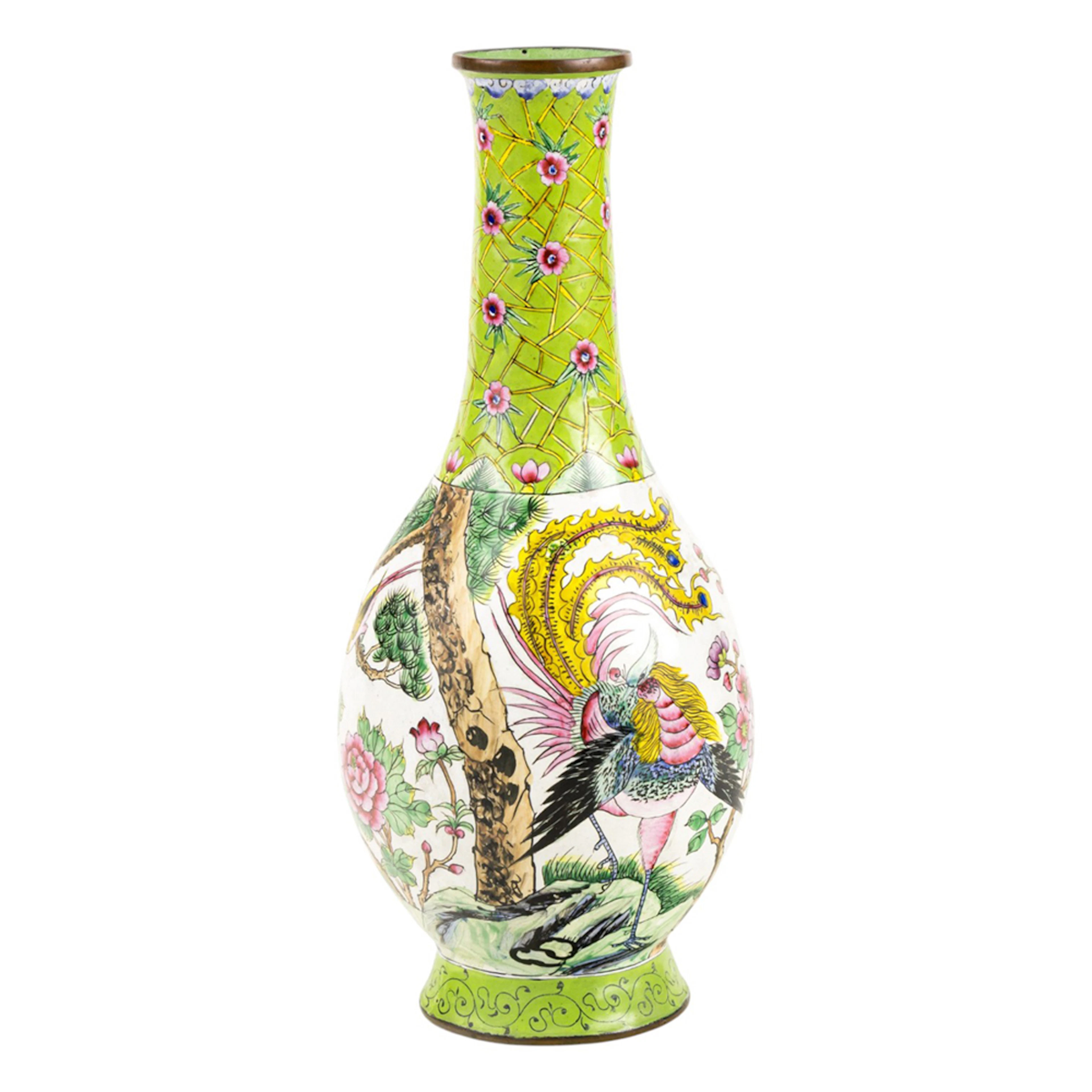 A Chinese painted enamel vase
