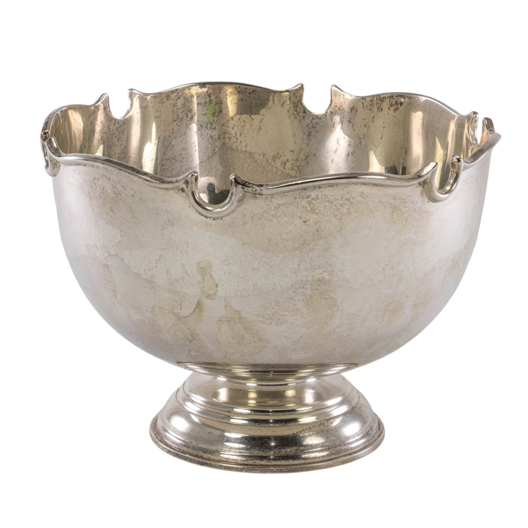 A Mexican sterling pedestal bowl with presentation inscription, Tane