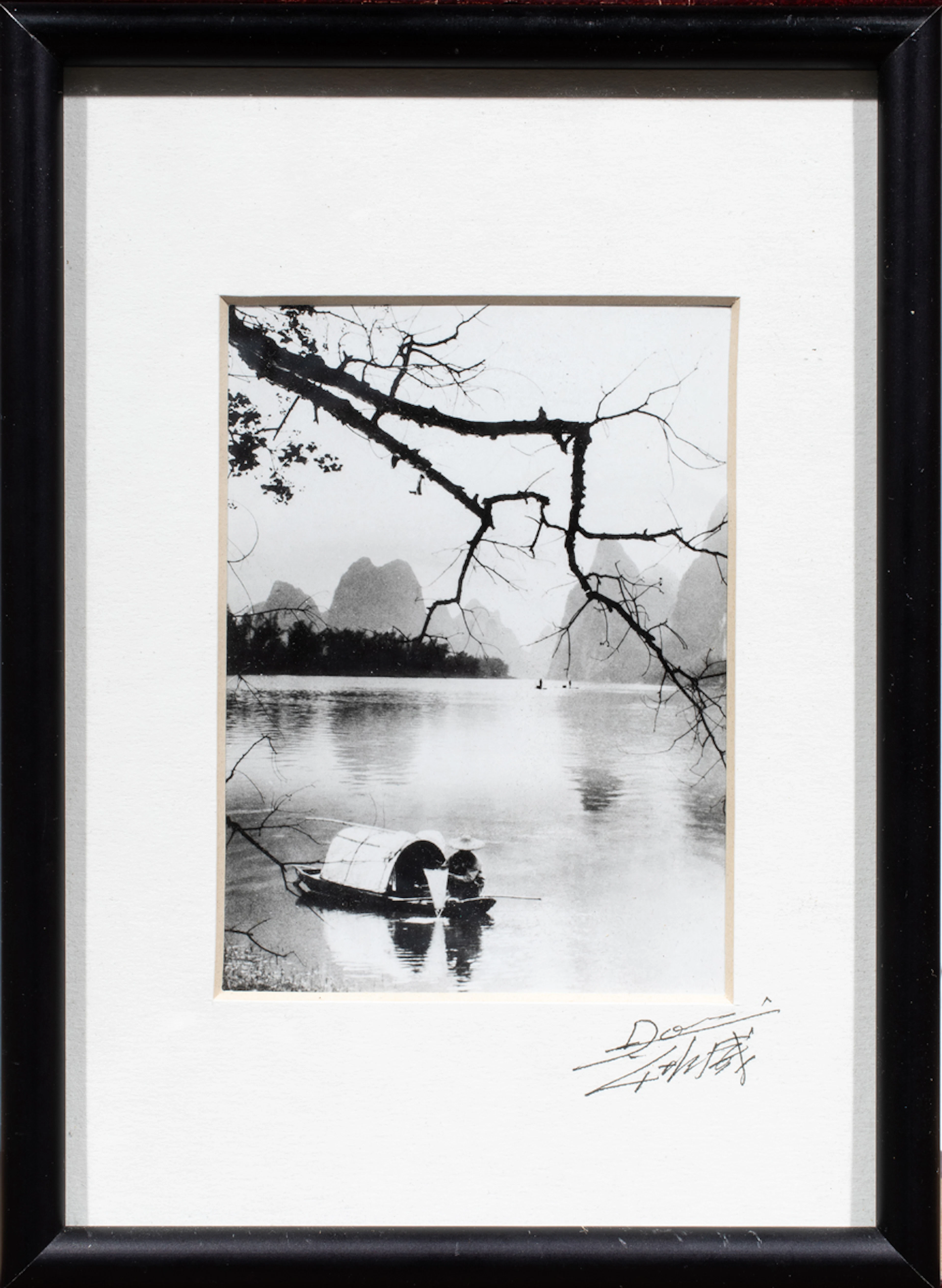 Photograph, Don Hong-Oai