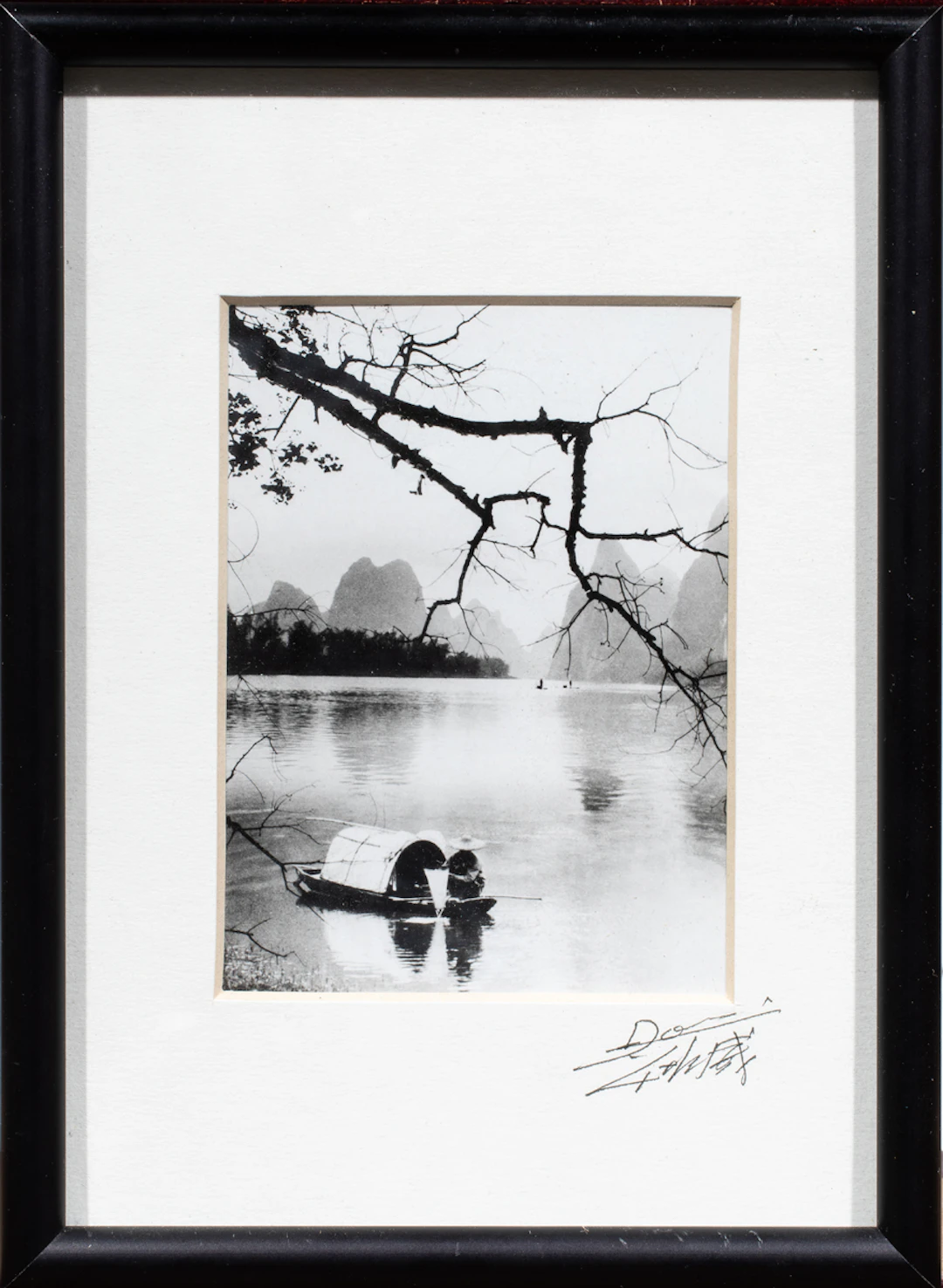 Photograph, Don Hong-Oai