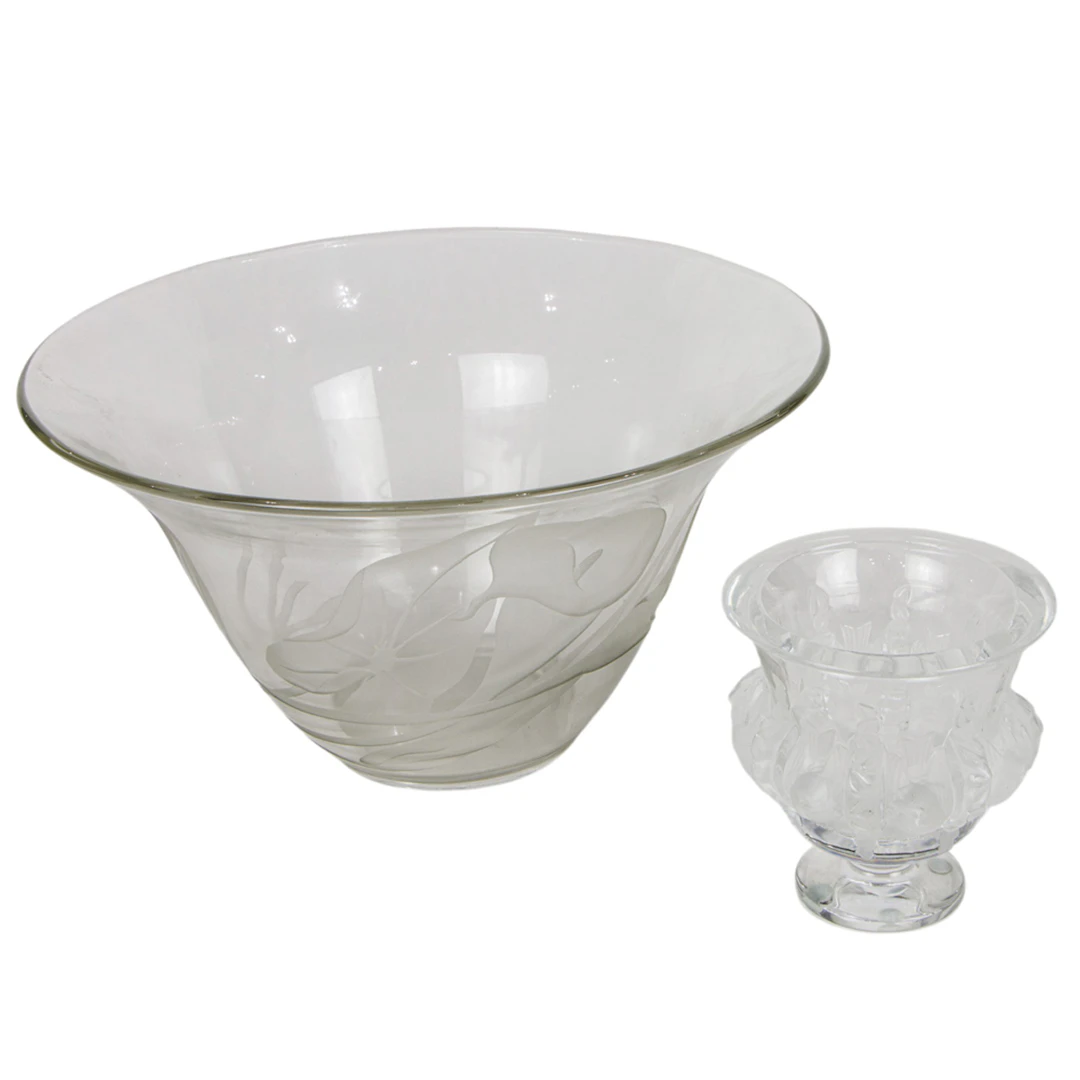 A Lalique glass Dampierre vase