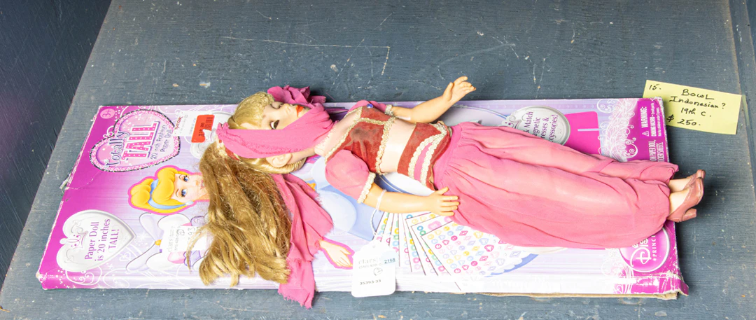A Libby "I Dream of Jeannie" doll