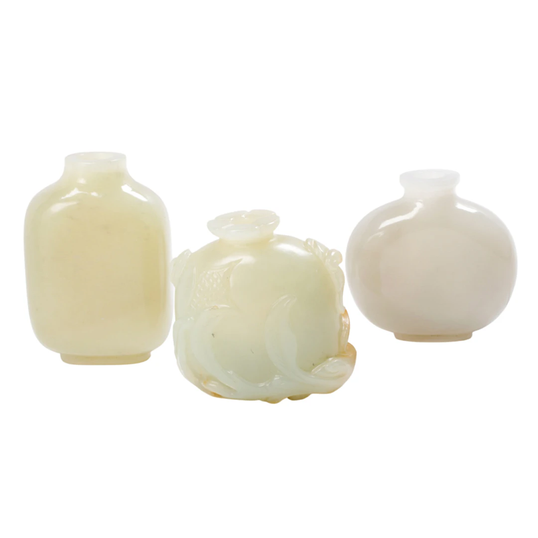 (lot of 3) Chinese white jade snuff bottles