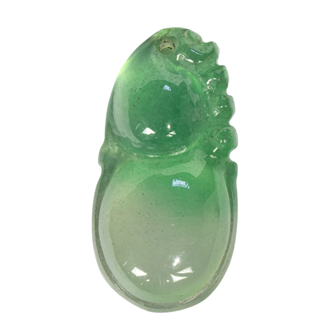 A Chinese jadeite double gourd pendant