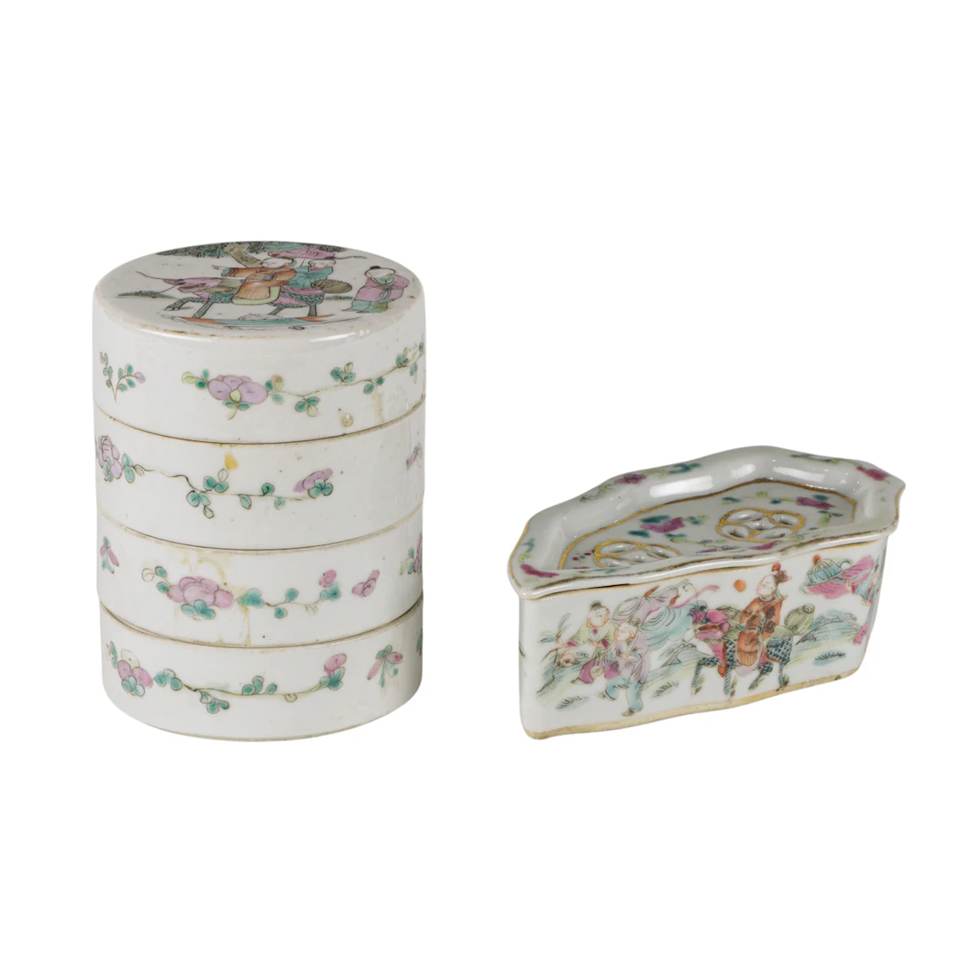 (lot of 2) Chinese famille rose boxes