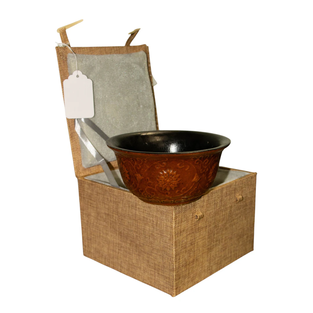 A Chinese gourd molded bowl
