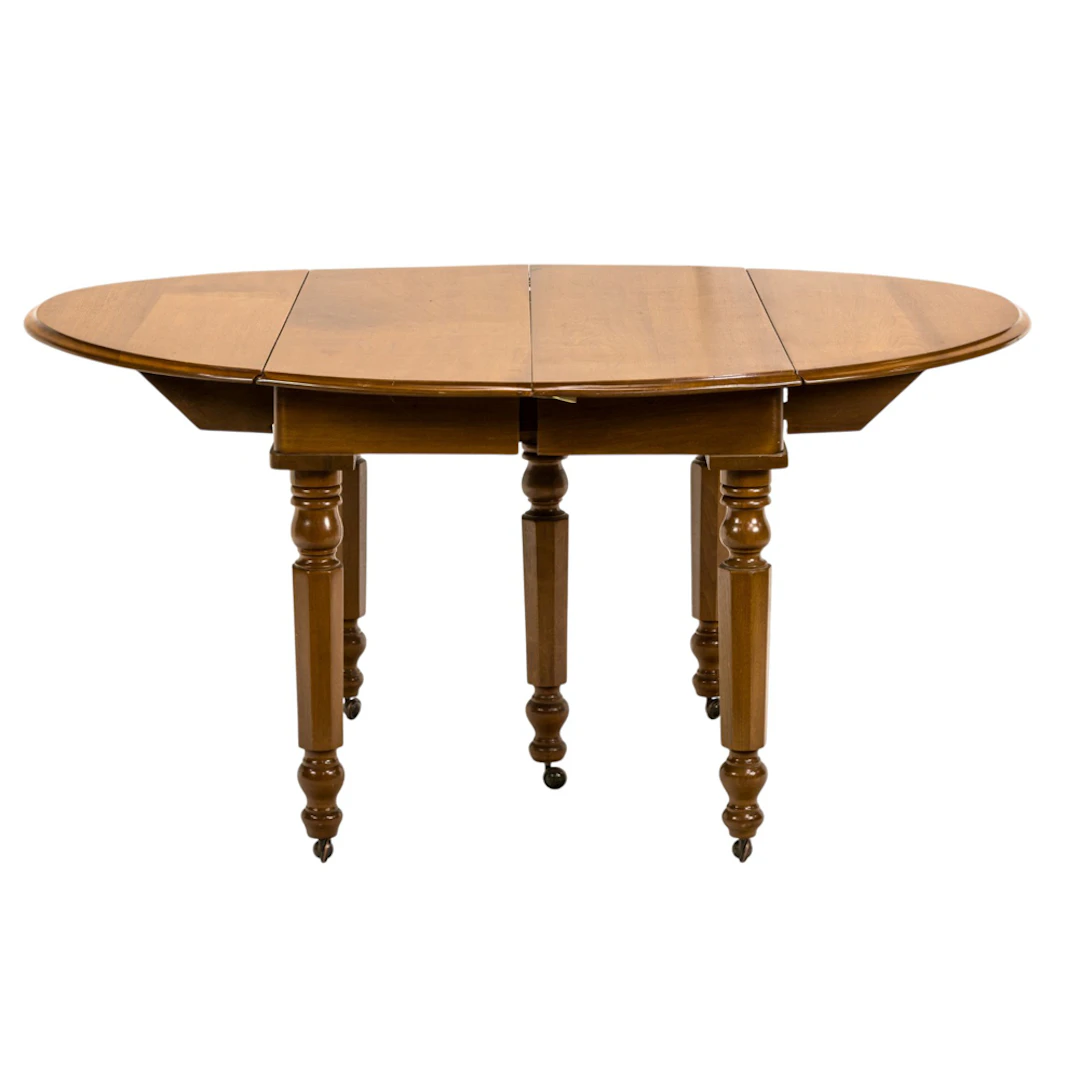 A large and impressive English Victorian banquet table