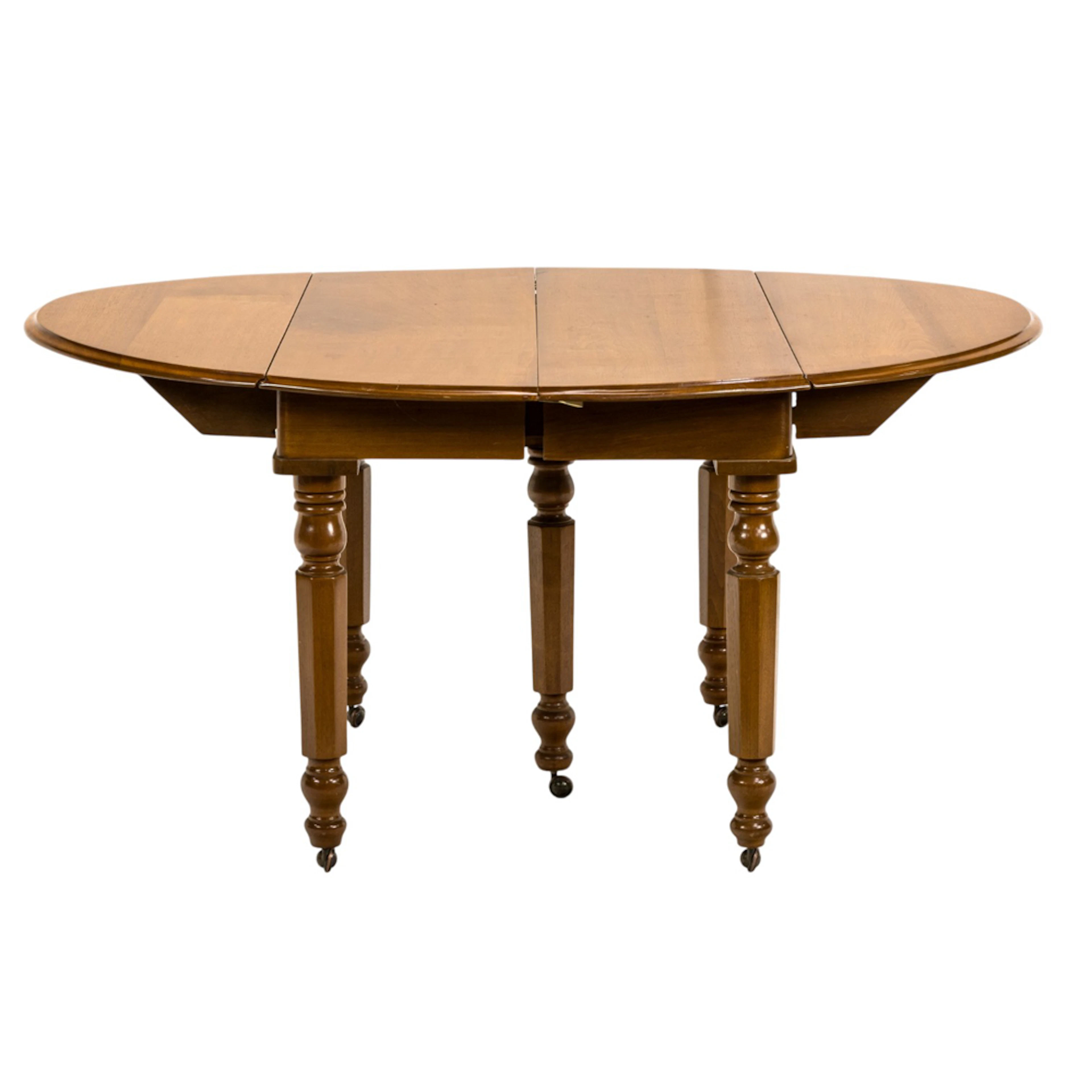 A large and impressive English Victorian banquet table