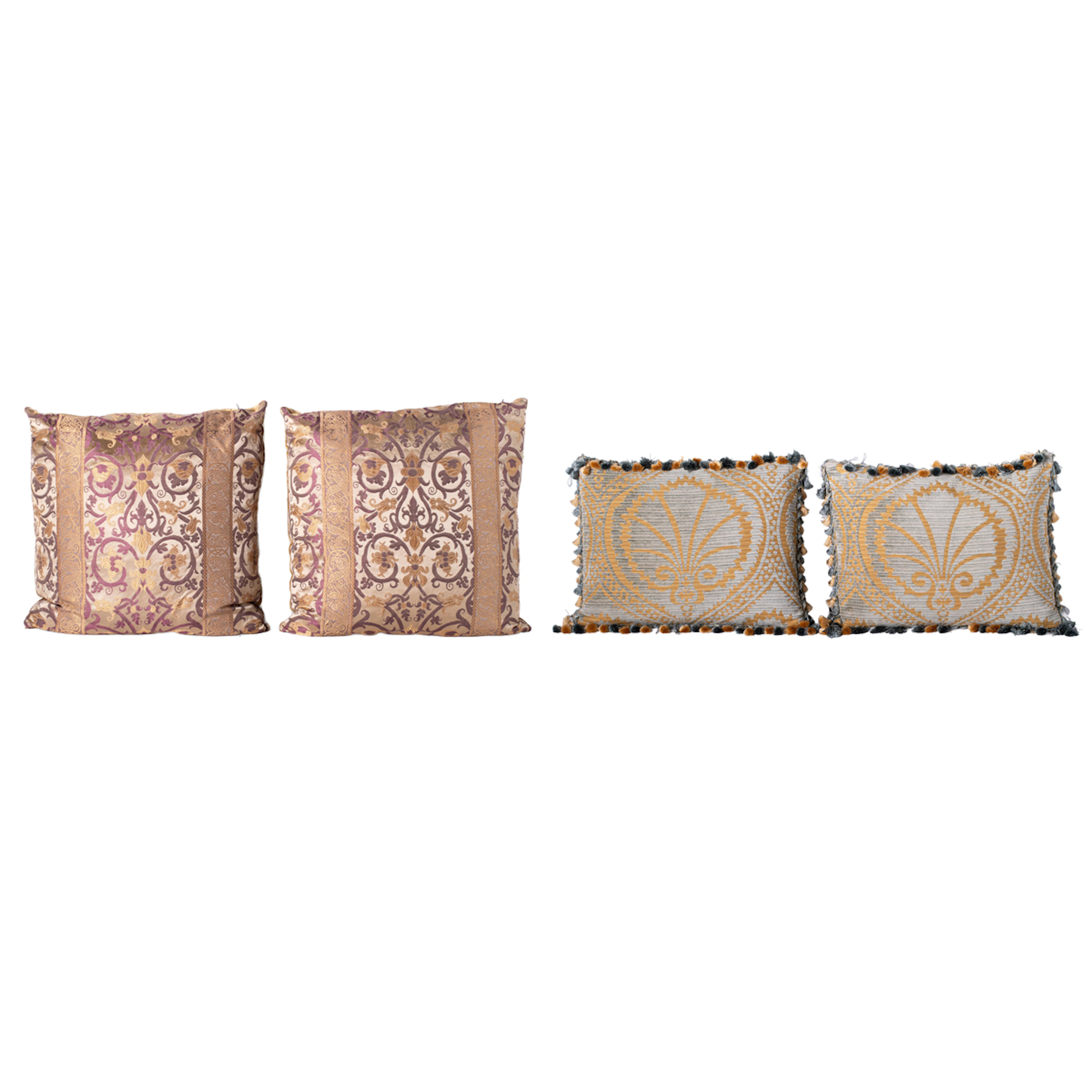 Two pairs of throw pillows
