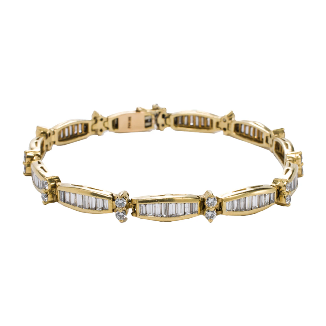 A diamond and 18k gold bracelet