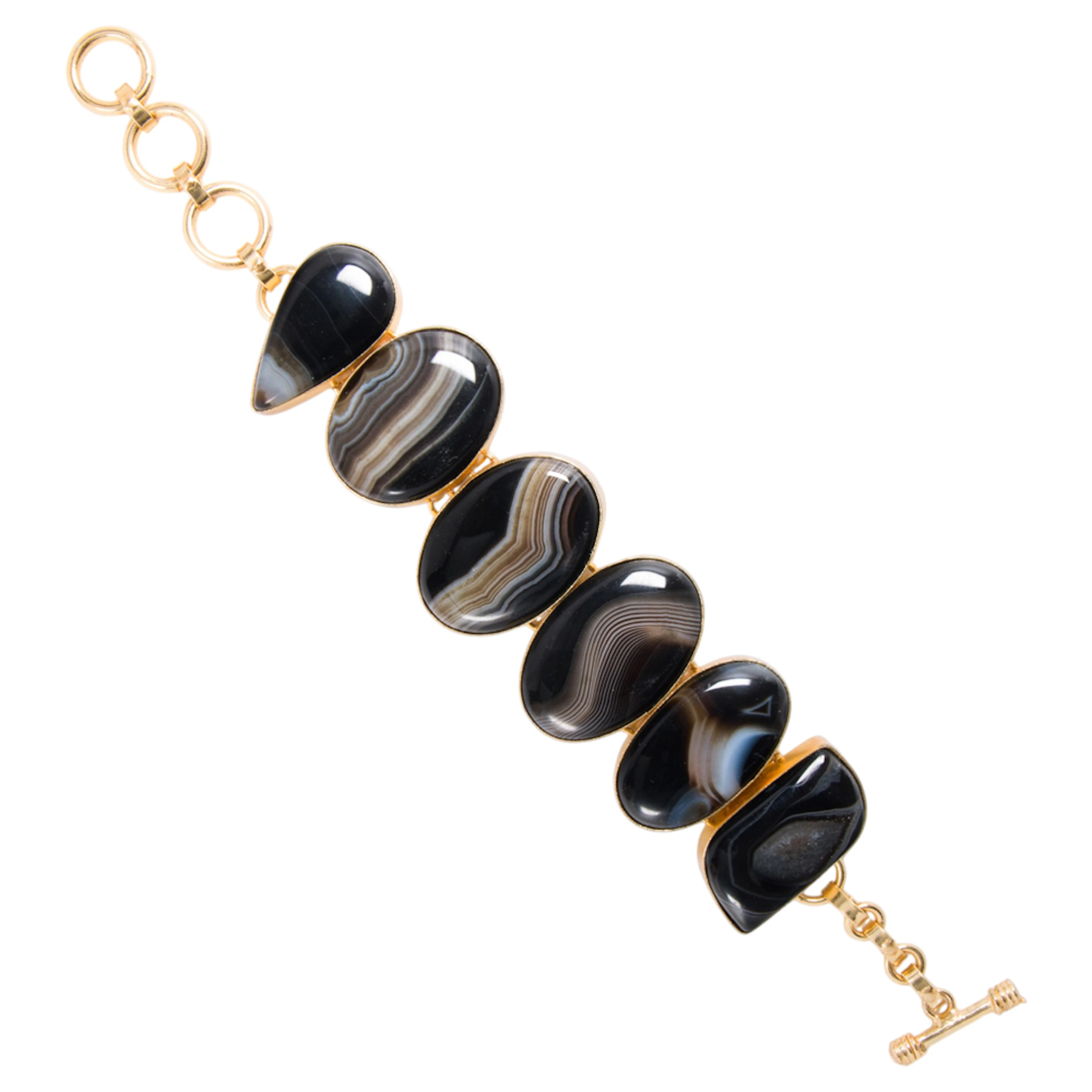 An agate and sterling silver bracelet