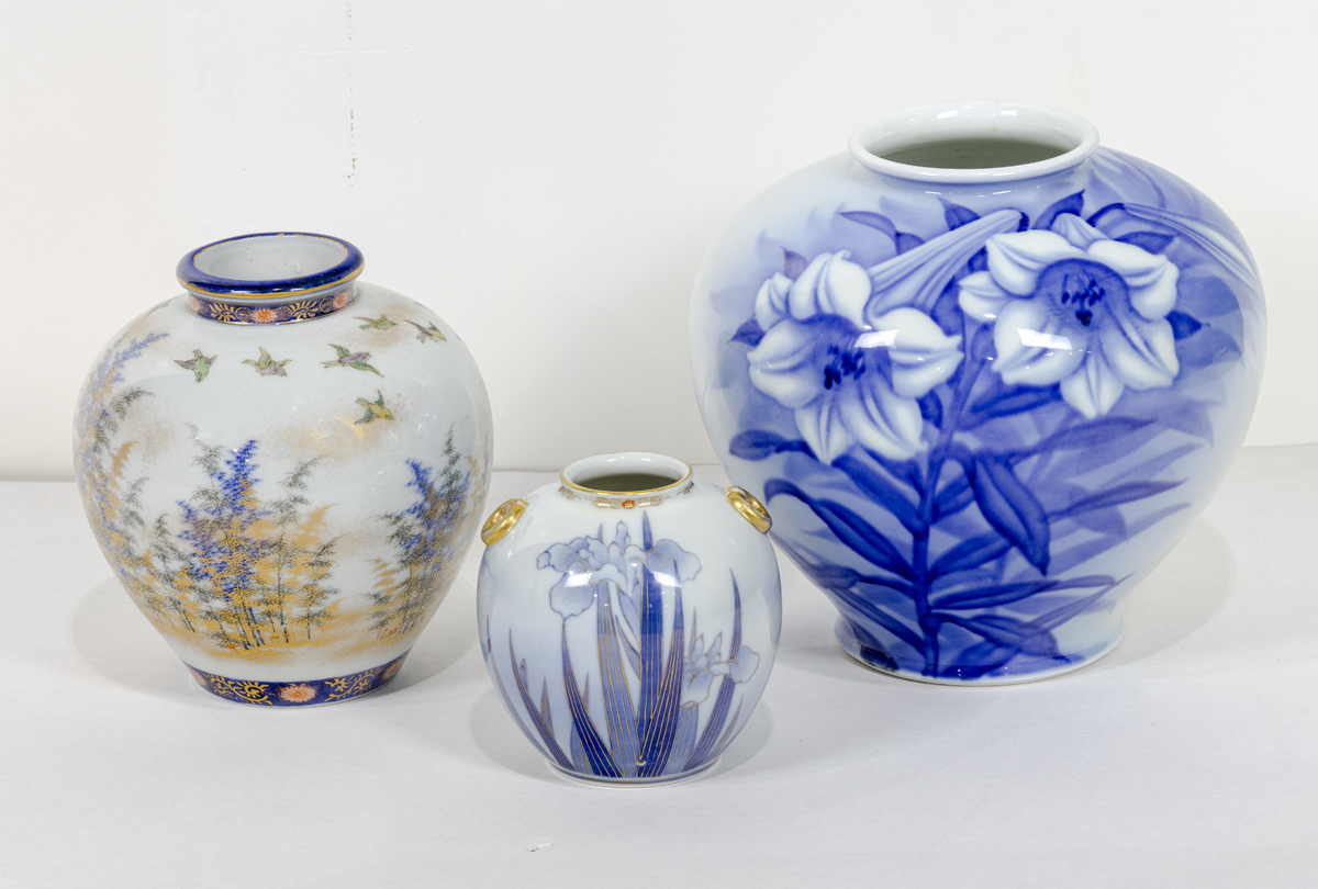 (lot of 3) Fukugawa vases