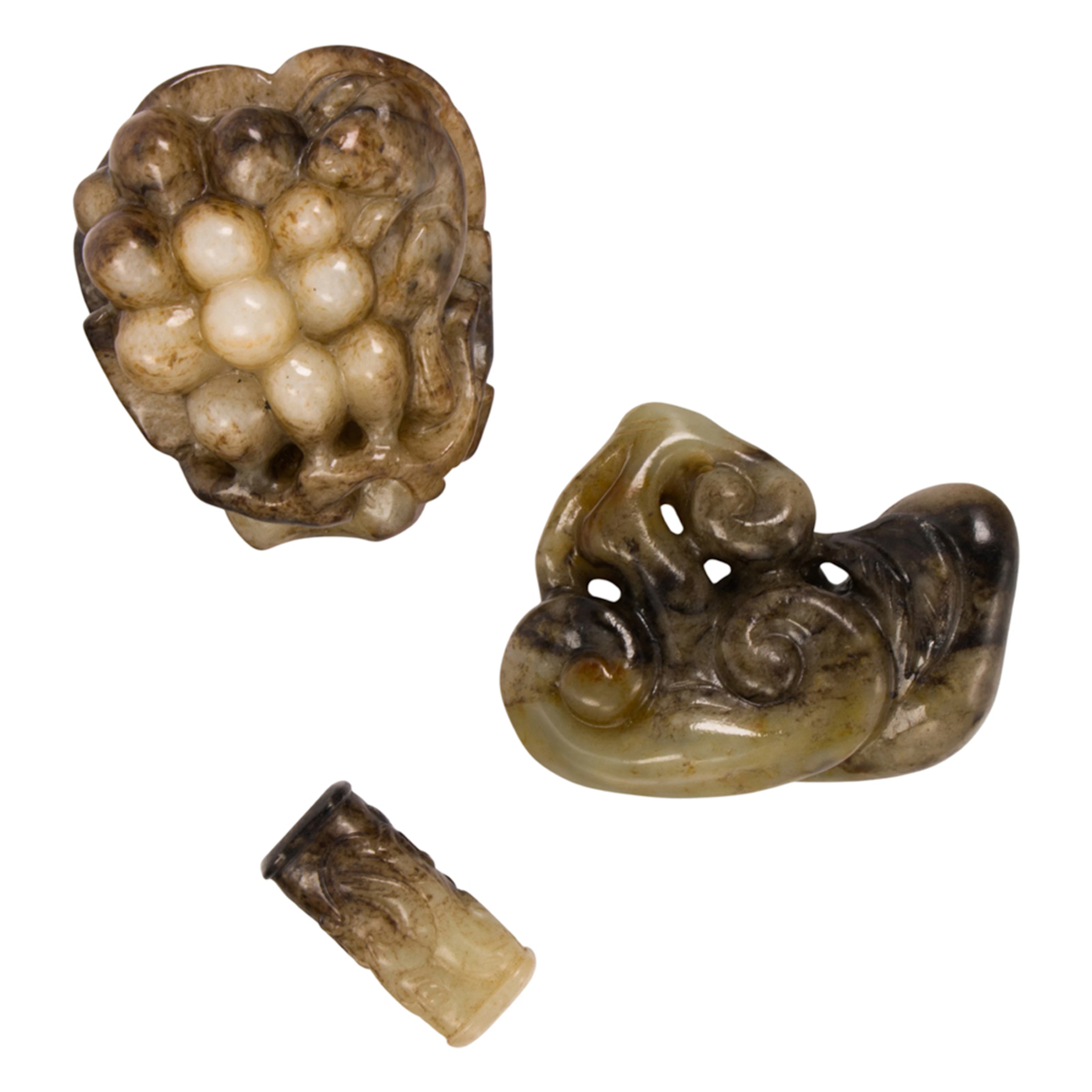 (lot of 3) Chnese mottled jade pendants