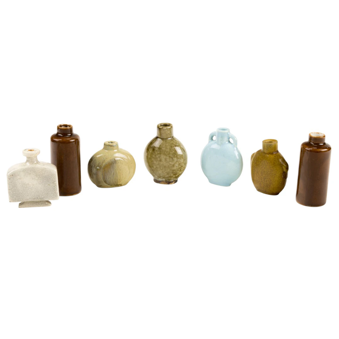 (lot of 7) Chinese monochrome glazed ceramic snuff bottles