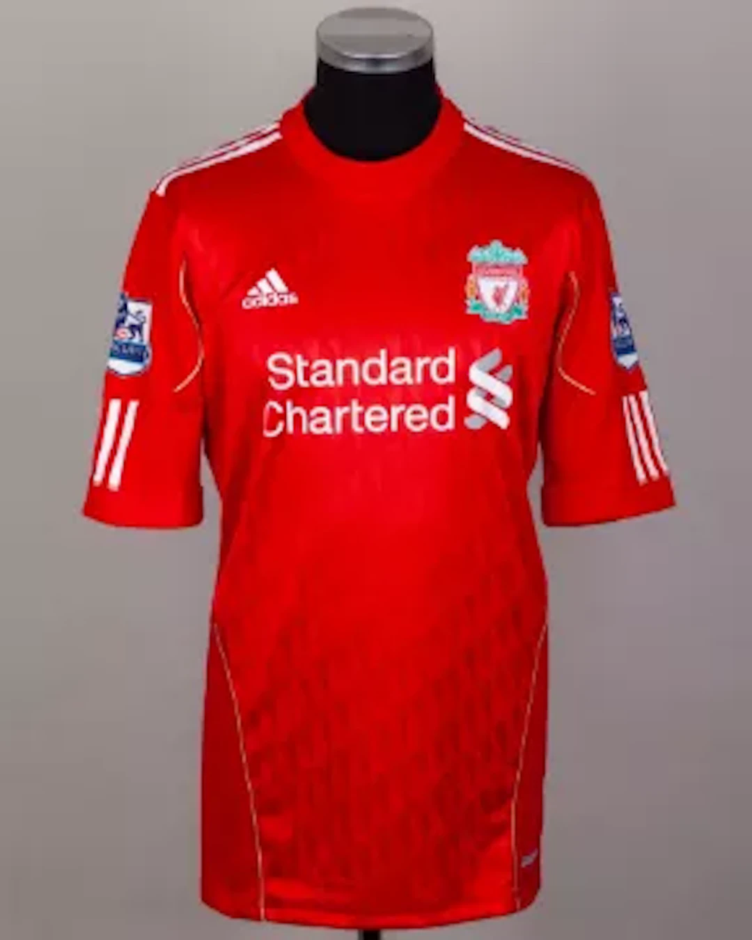 Andy Carroll red No.9 Liverpool signed match worn short sleeved home