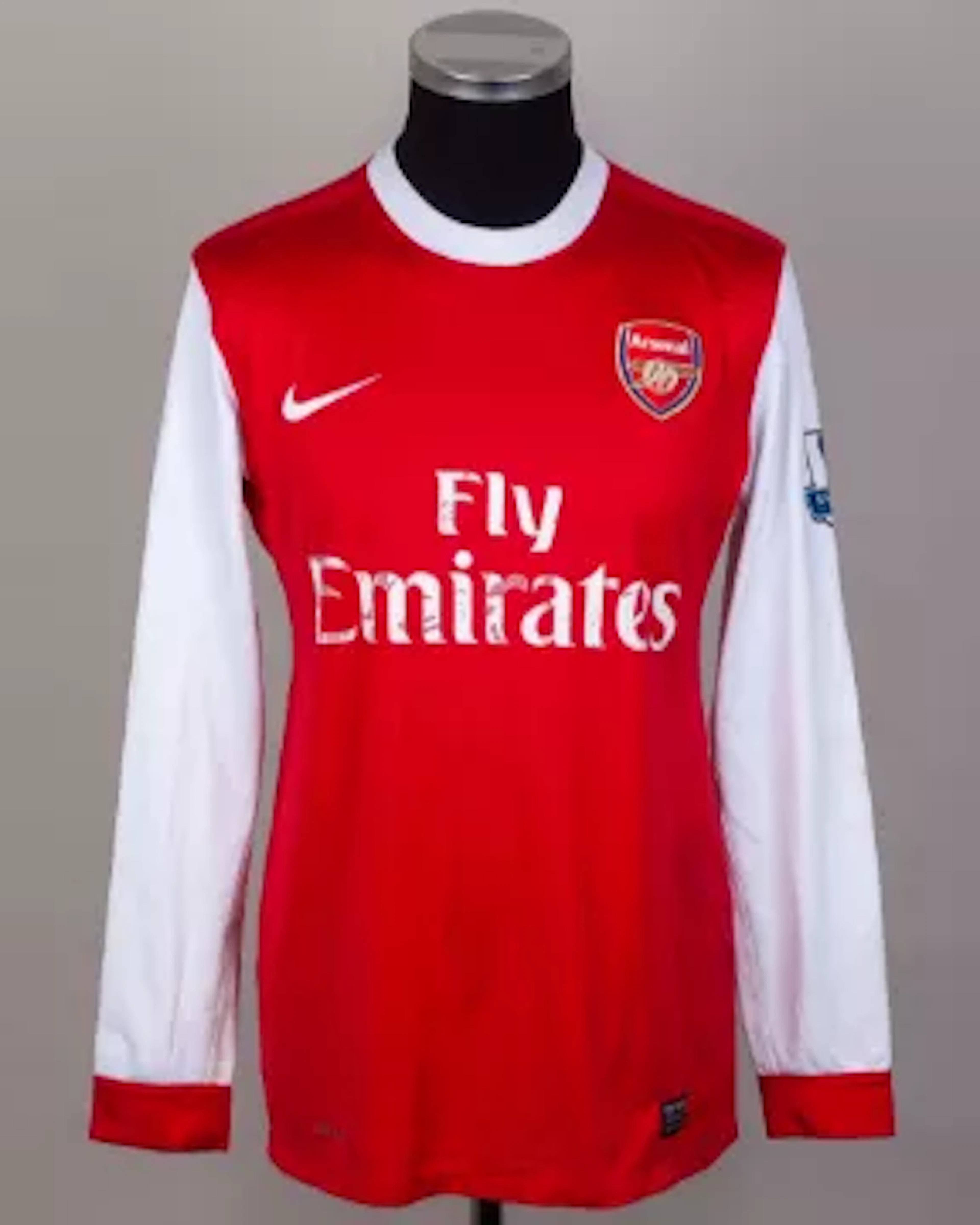 Theo Walcott red and white No.14 Arsenal match worn long sleeved home