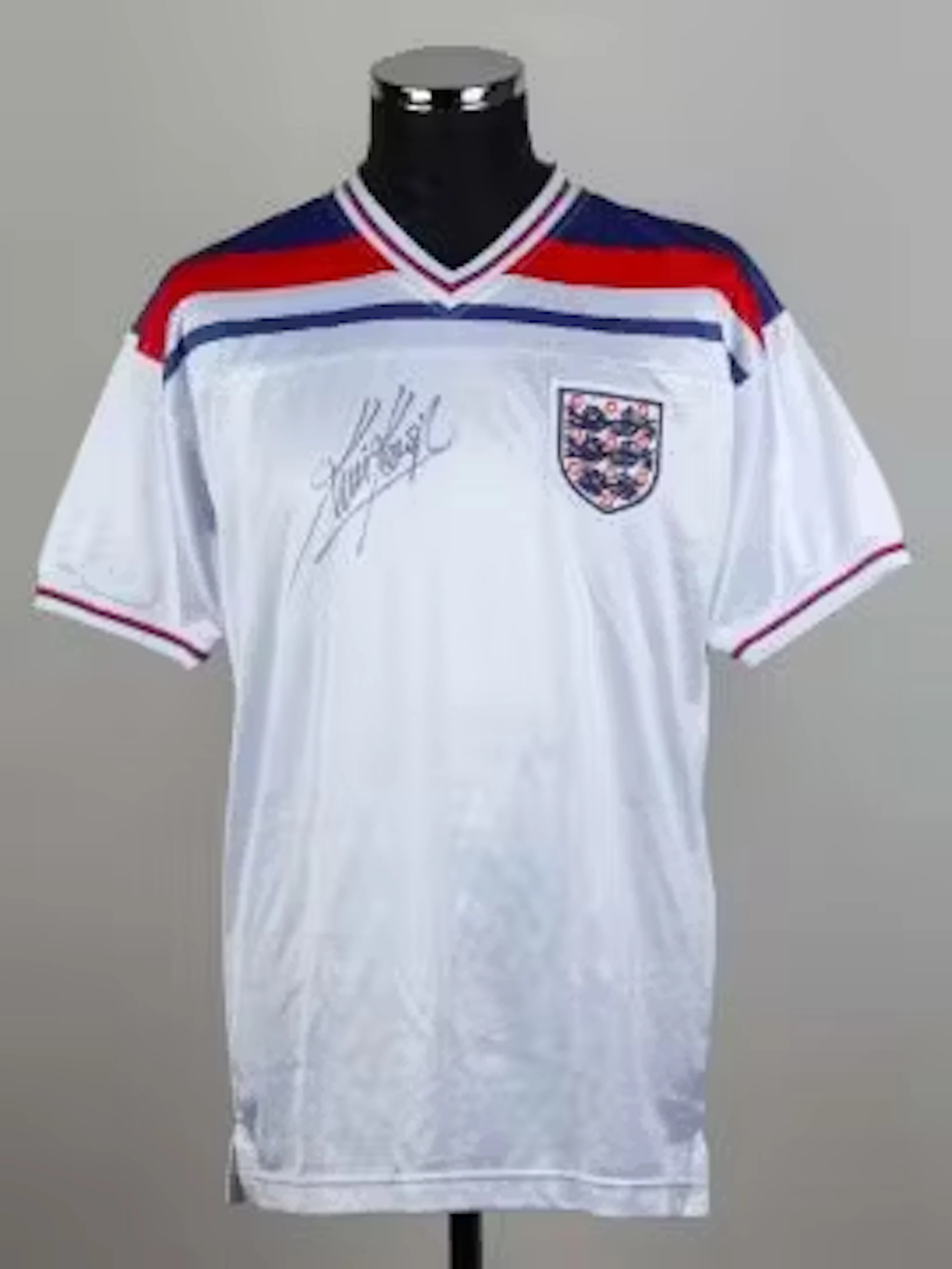 Kevin Keegan white Replica 1970's England shirt