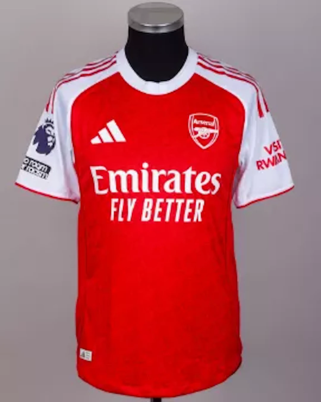 Martin Ødegaard red No.8 Arsenal signed short-sleeved shirt, 2025-26
