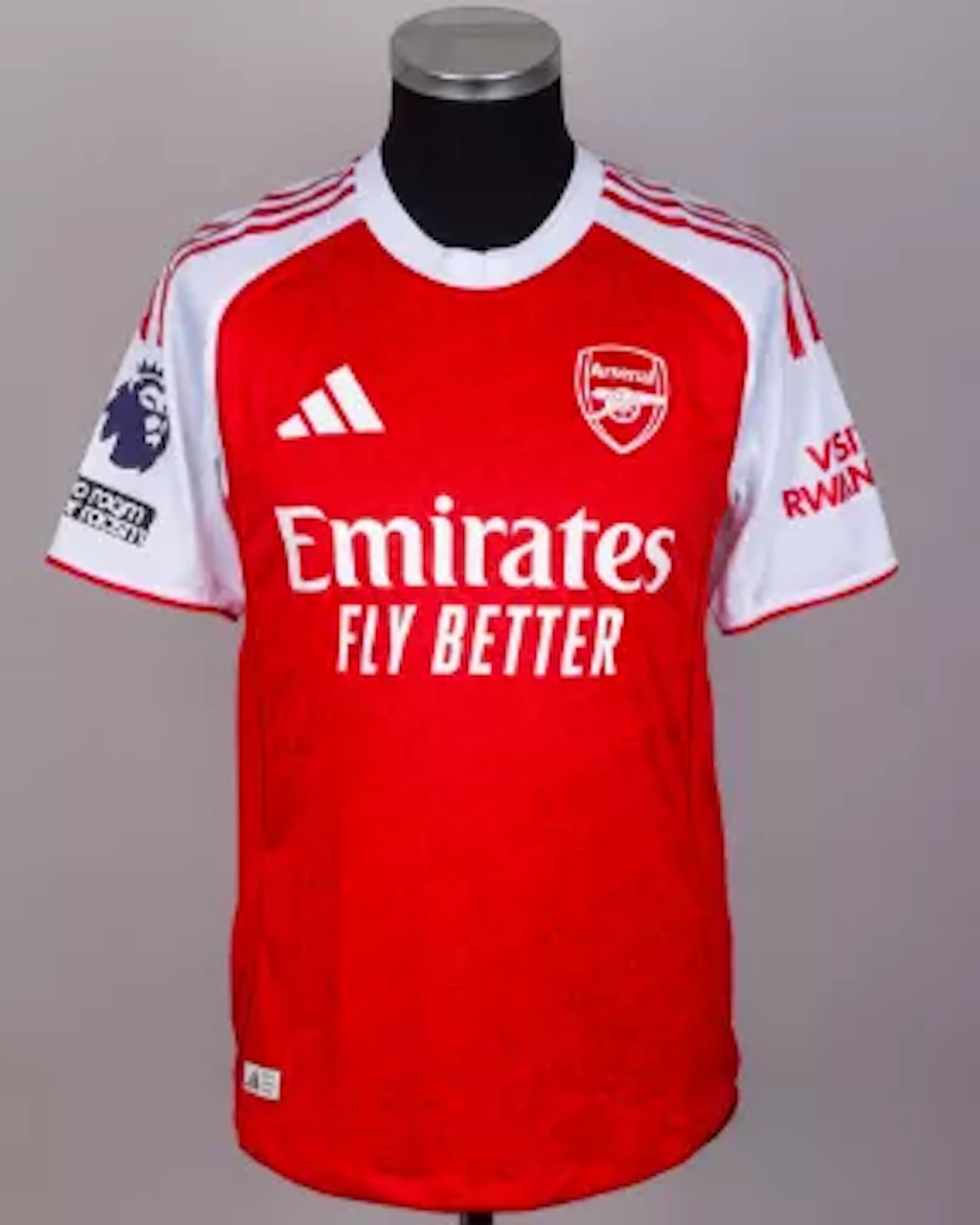 Martin Ødegaard red No.8 Arsenal signed short-sleeved shirt, 2025-26