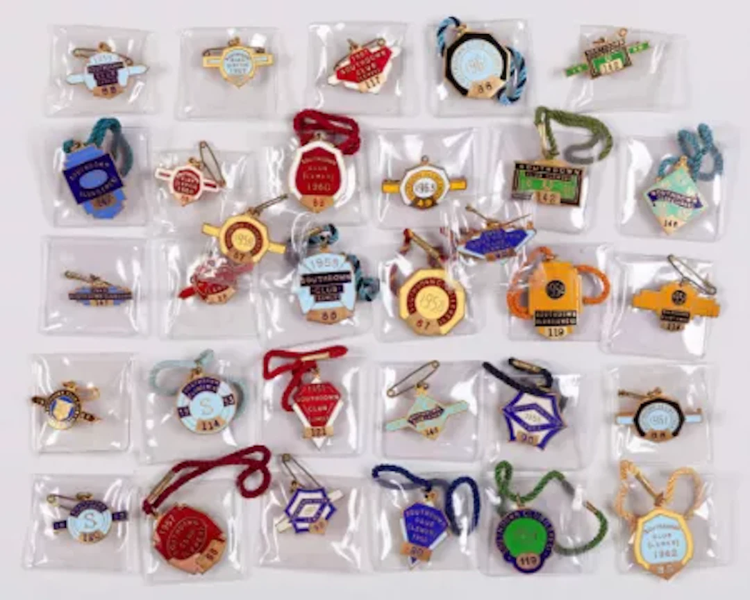 Annual membership badges for the defunct Lewes racecourse