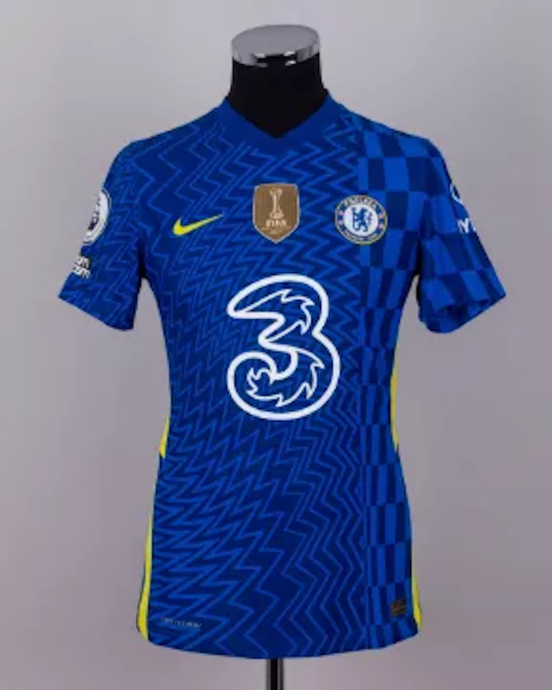 Mason Mount blue No.19 Chelsea match issued short sleeved shirt, 2021-22