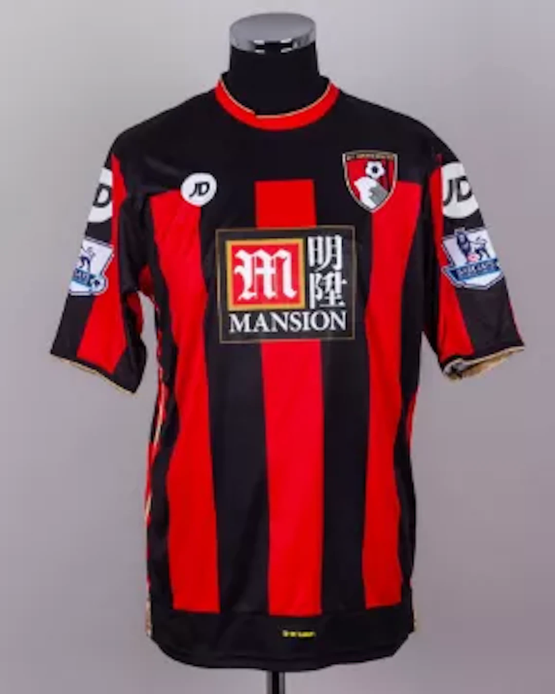 Sylvian Distin black and red No. 25 Bournemouth signed match issued