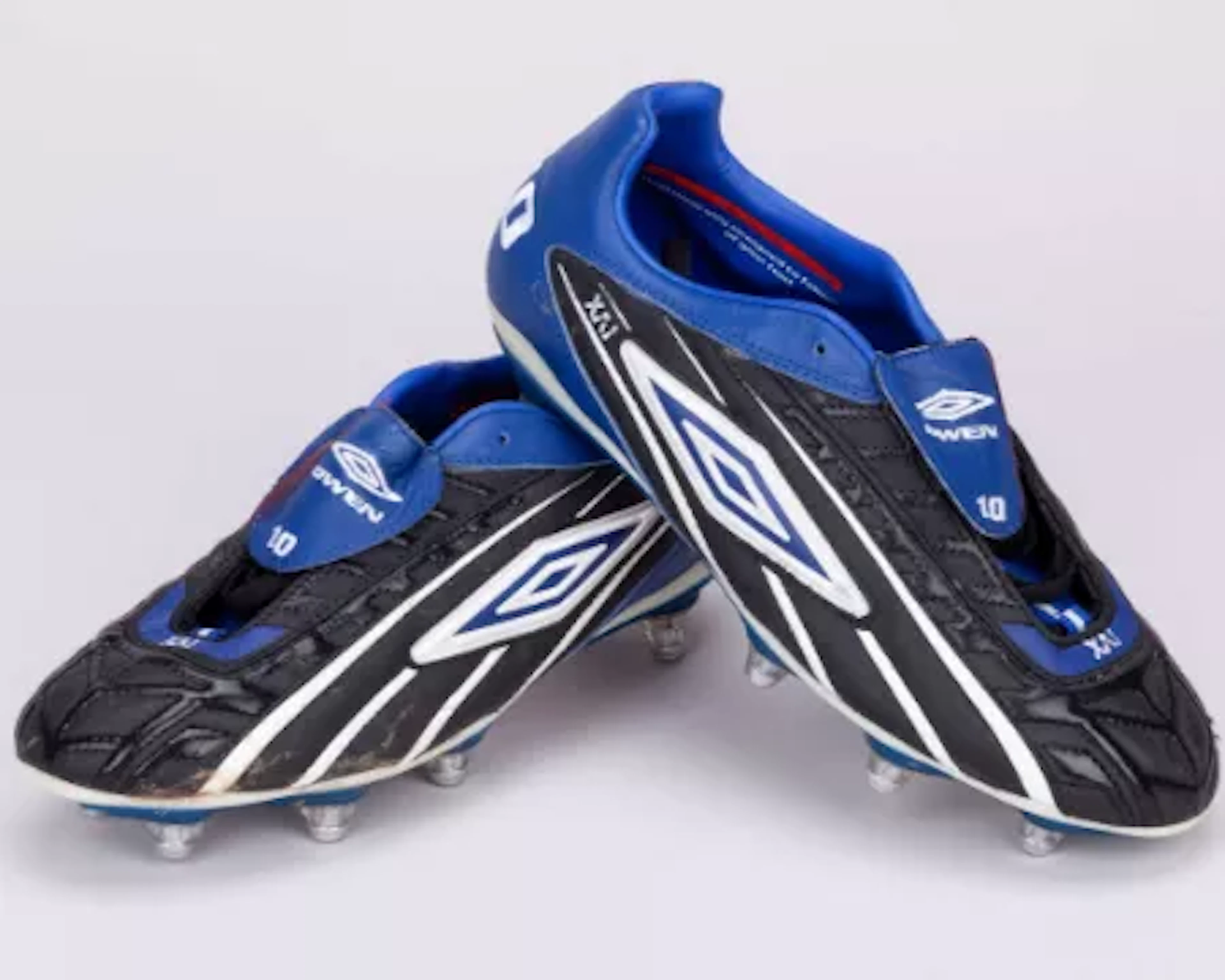 Michael Owen a pair of black and blue Umbro XAI II match issued boots