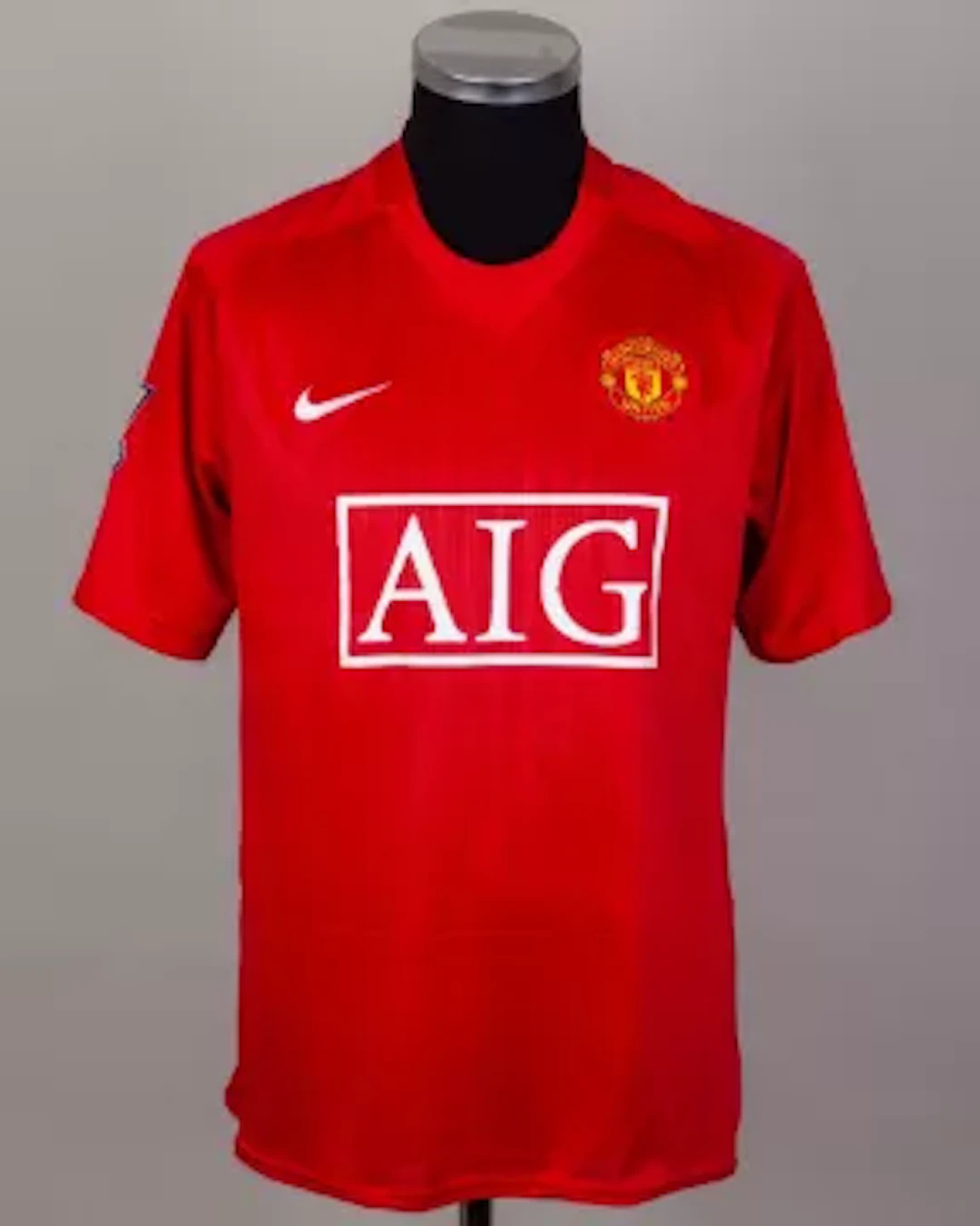 Paul Scholes red No.18 Manchester United match-issued short sleeved shirt, 2008