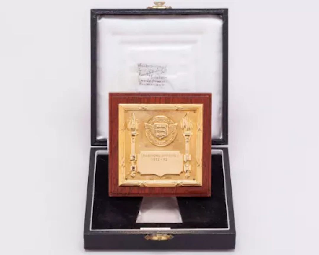 Emlyn Hughes a 9ct gold 1972-73 Division 1 League Championship Winners Plaque