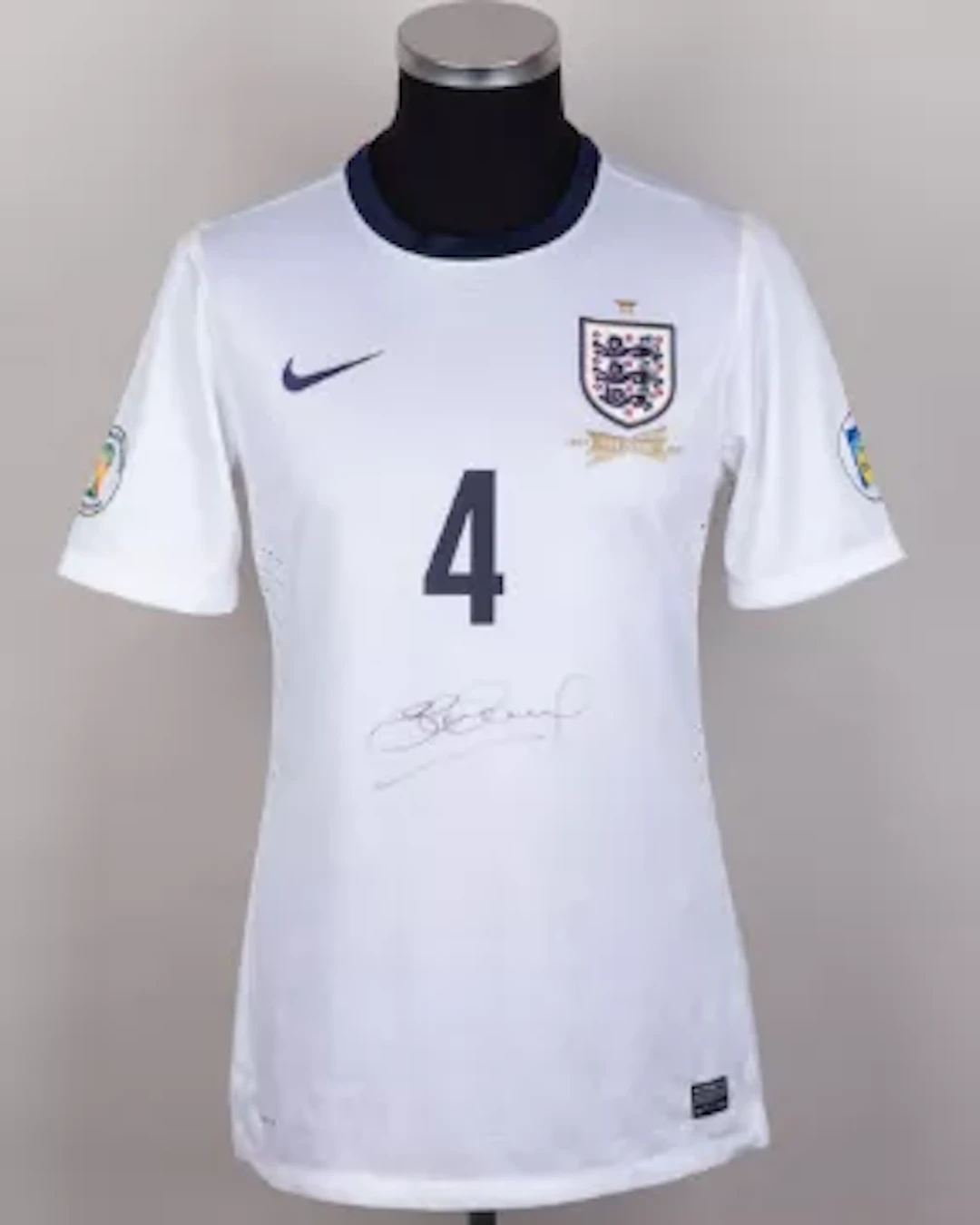 Steven Gerrard white No.4 England v. Poland autographed short-sleeved