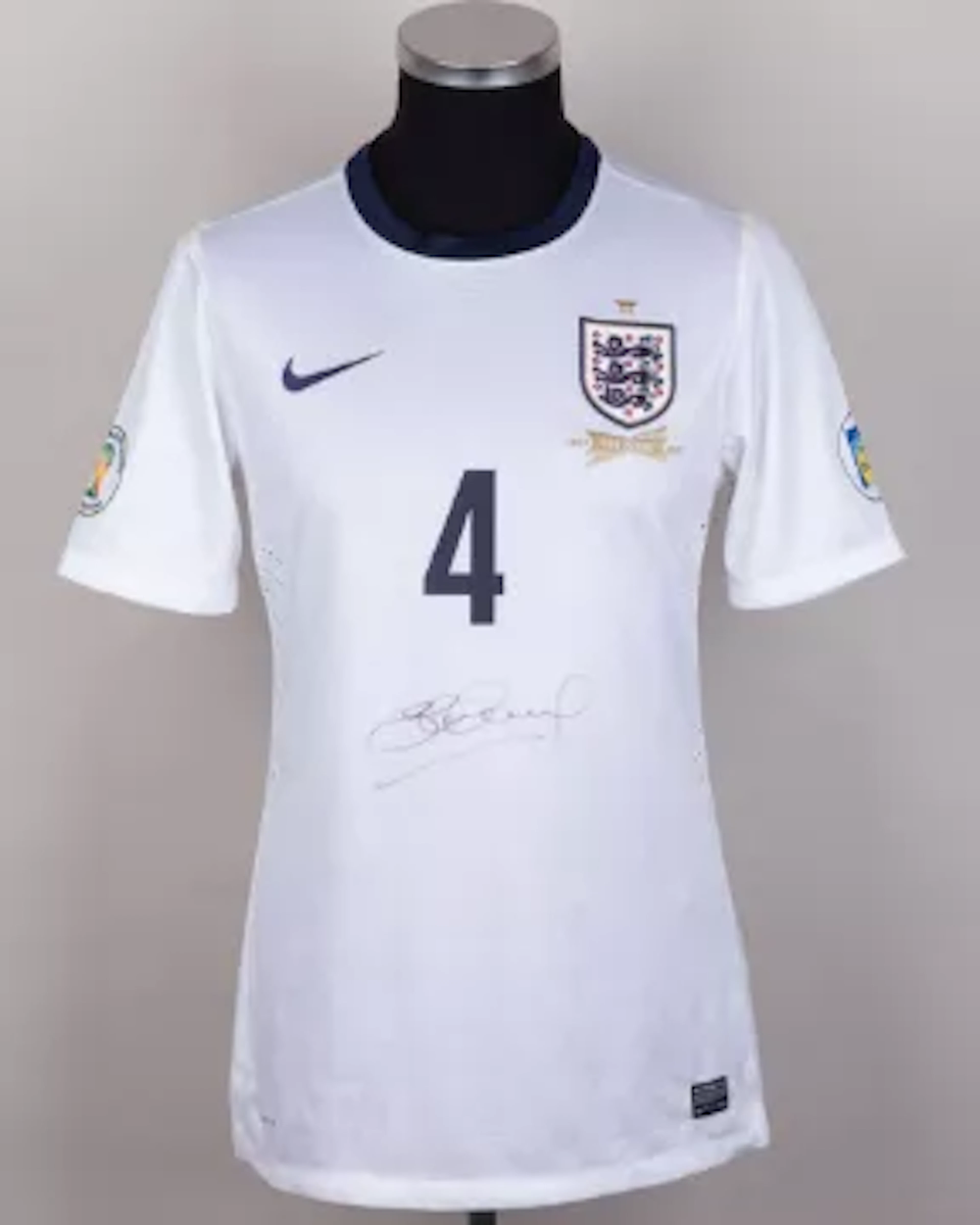 Steven Gerrard white No.4 England v. Poland autographed short-sleeved