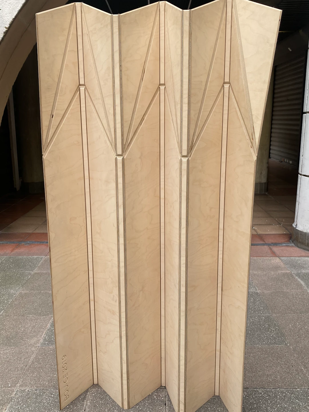 Guillaume Bounoure ( 1978) et Chloé Genevaux (1984) Paravent dit Polyptych