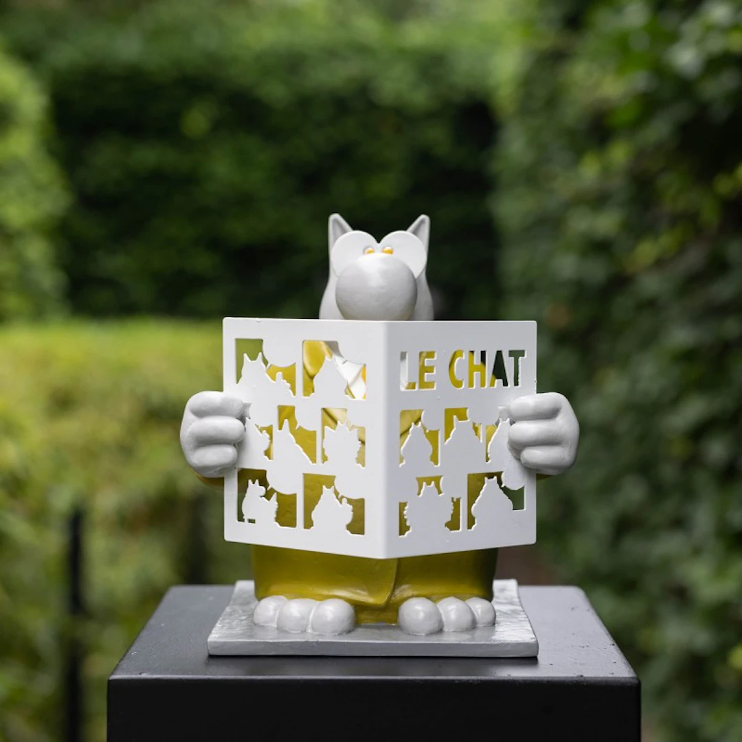 Philippe Geluck - Le Chat au Journal - Sculpture en résine, signée et numérotée