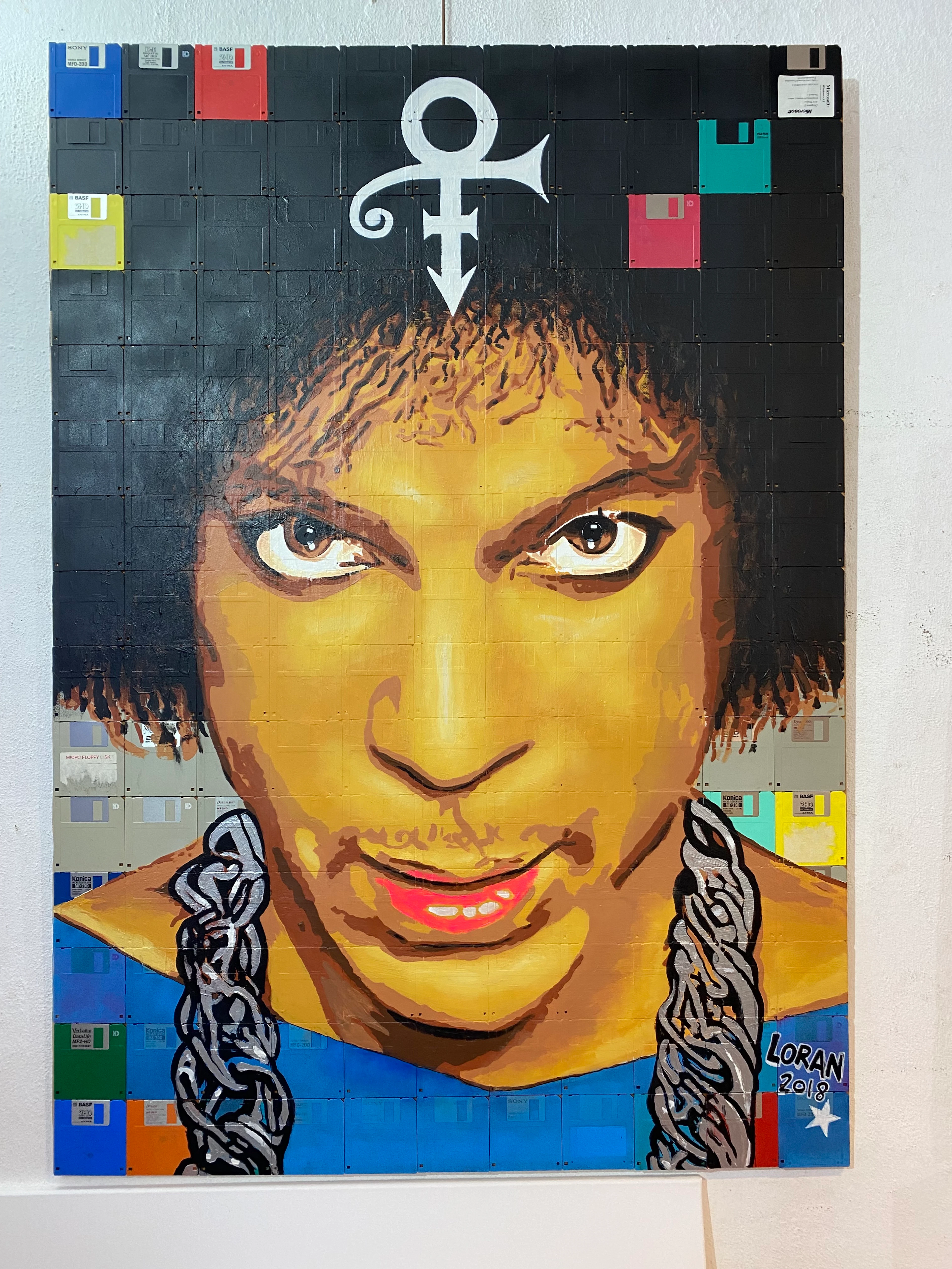 Loran - Prince, 2018 - Acrylique sur floppy disk