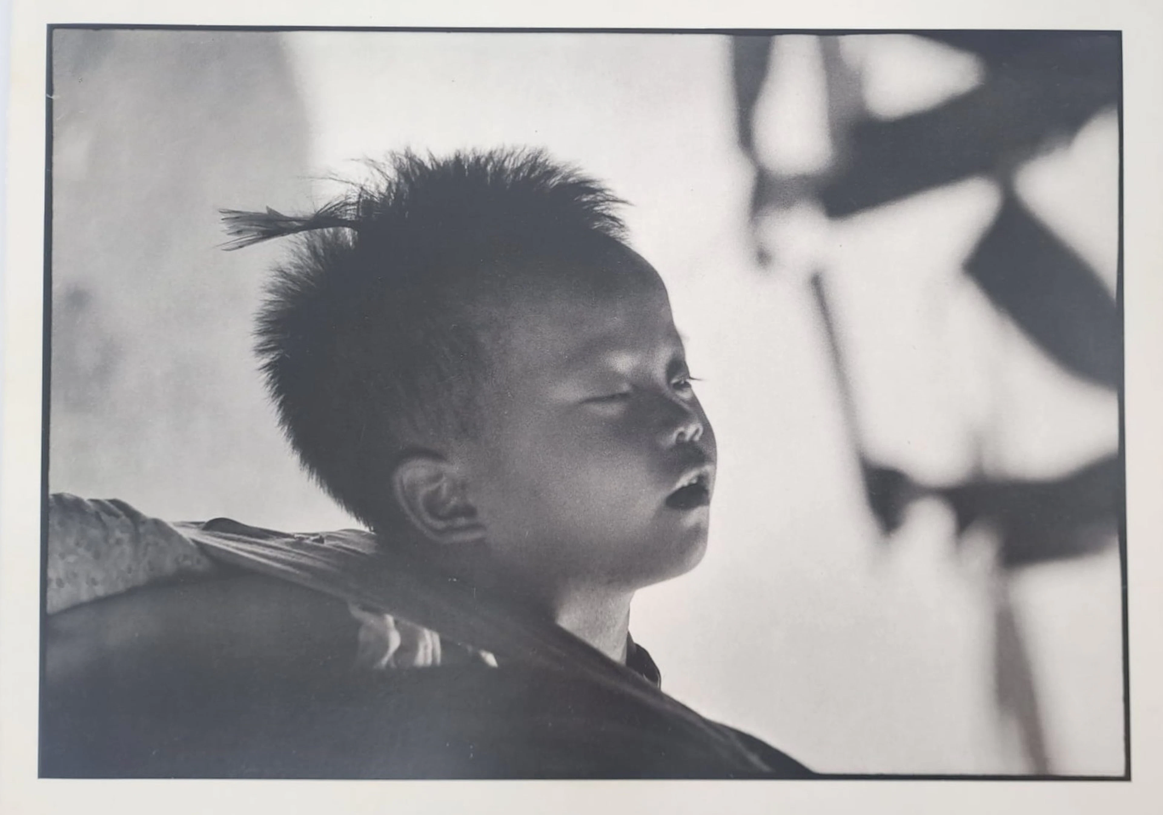 Werner Bischof - Enfant en pleurs dans un orphelinat