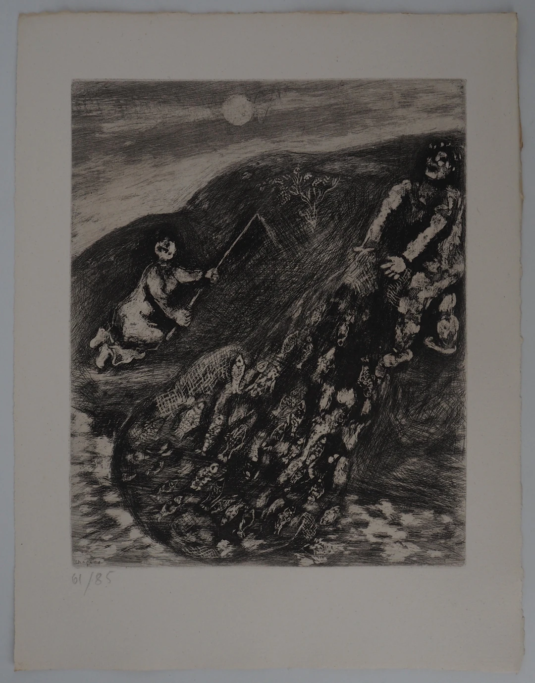 Marc CHAGALL : Marins, La pêche au filet, Gravure originale signée