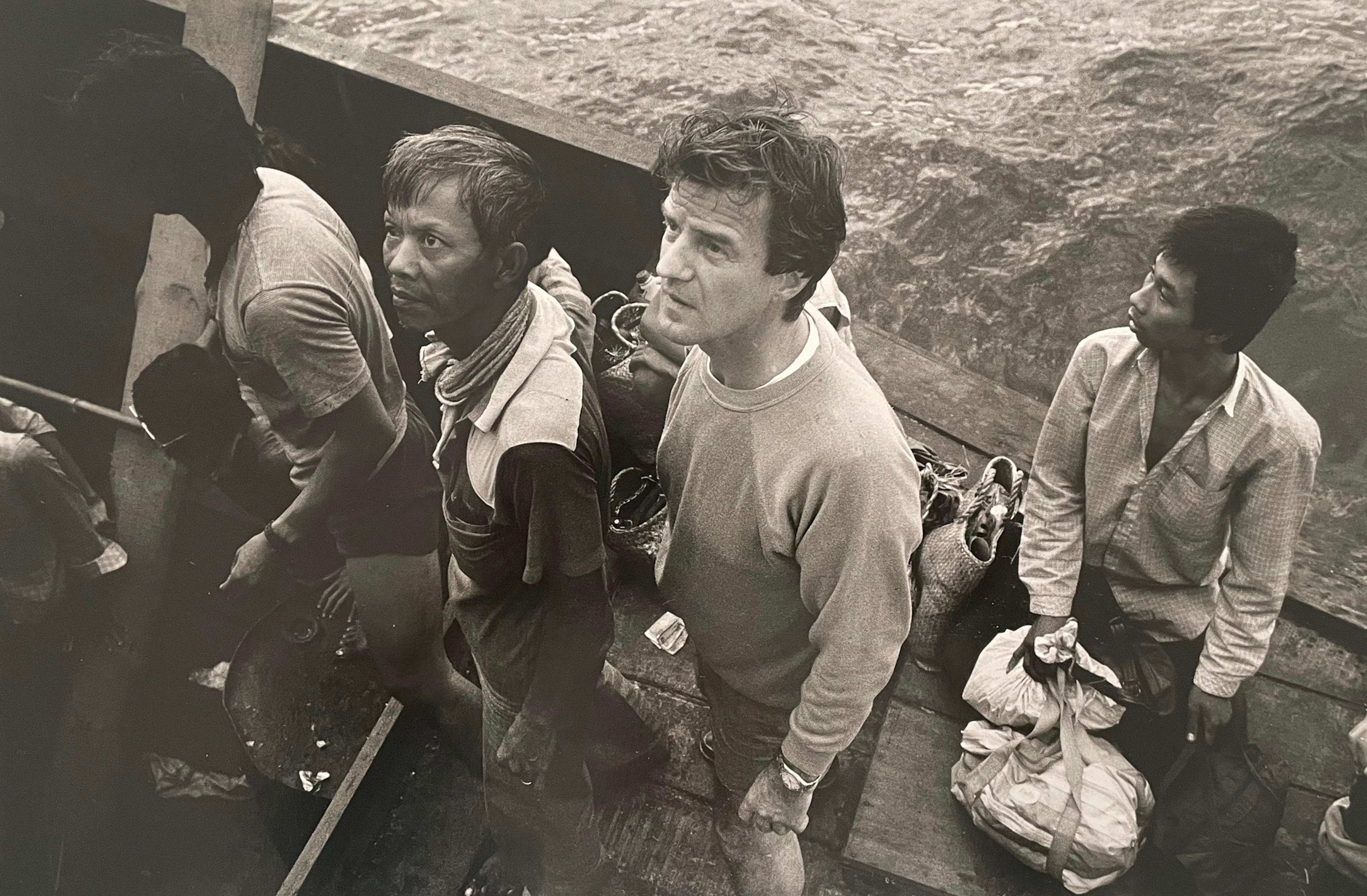 José Nicolas - Bernard Kouchner en Mer de Chine 1987 - Tirage argentique