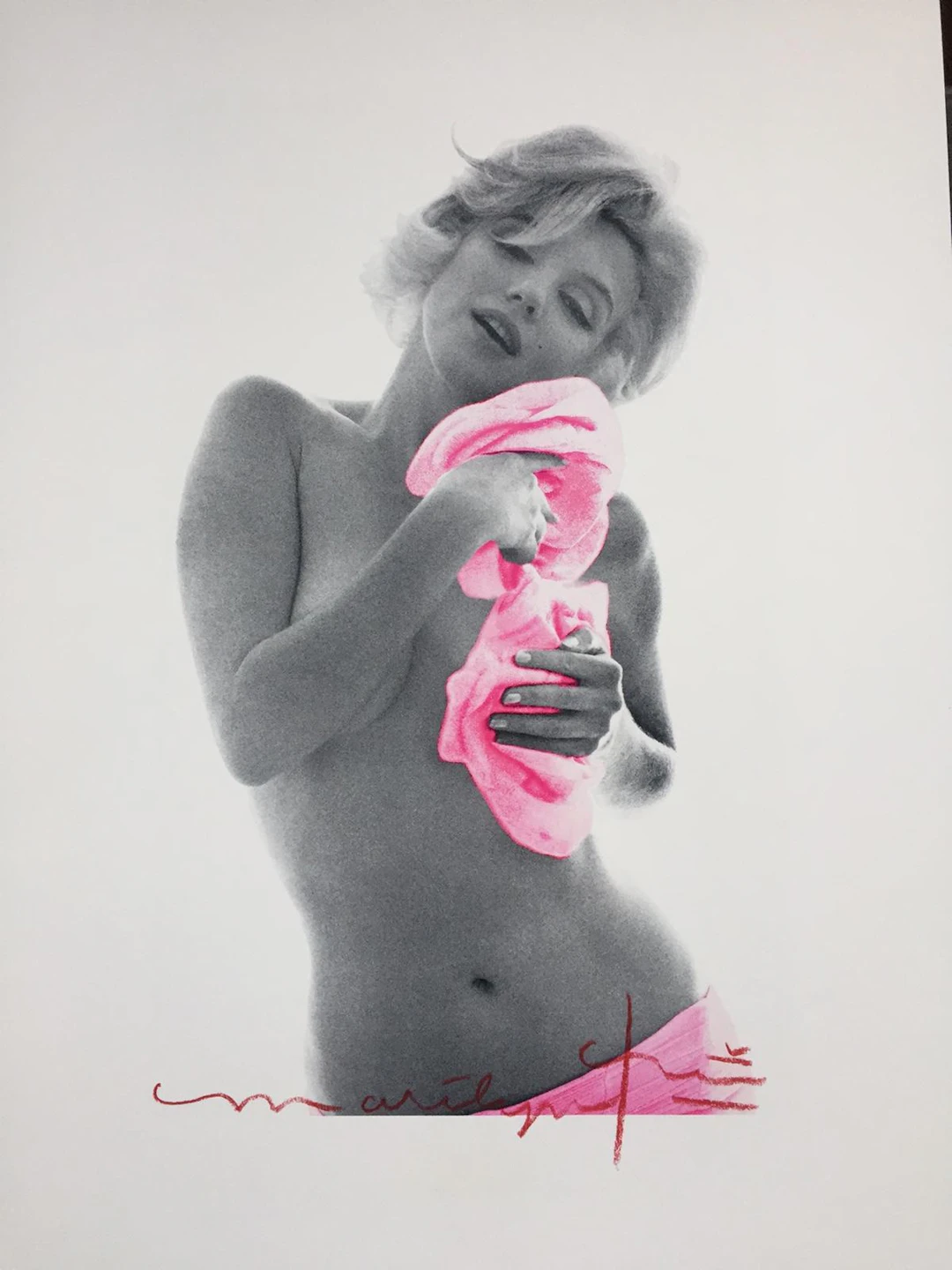 Bert STERN - Marilyn pink roses 2 - Photographie signée