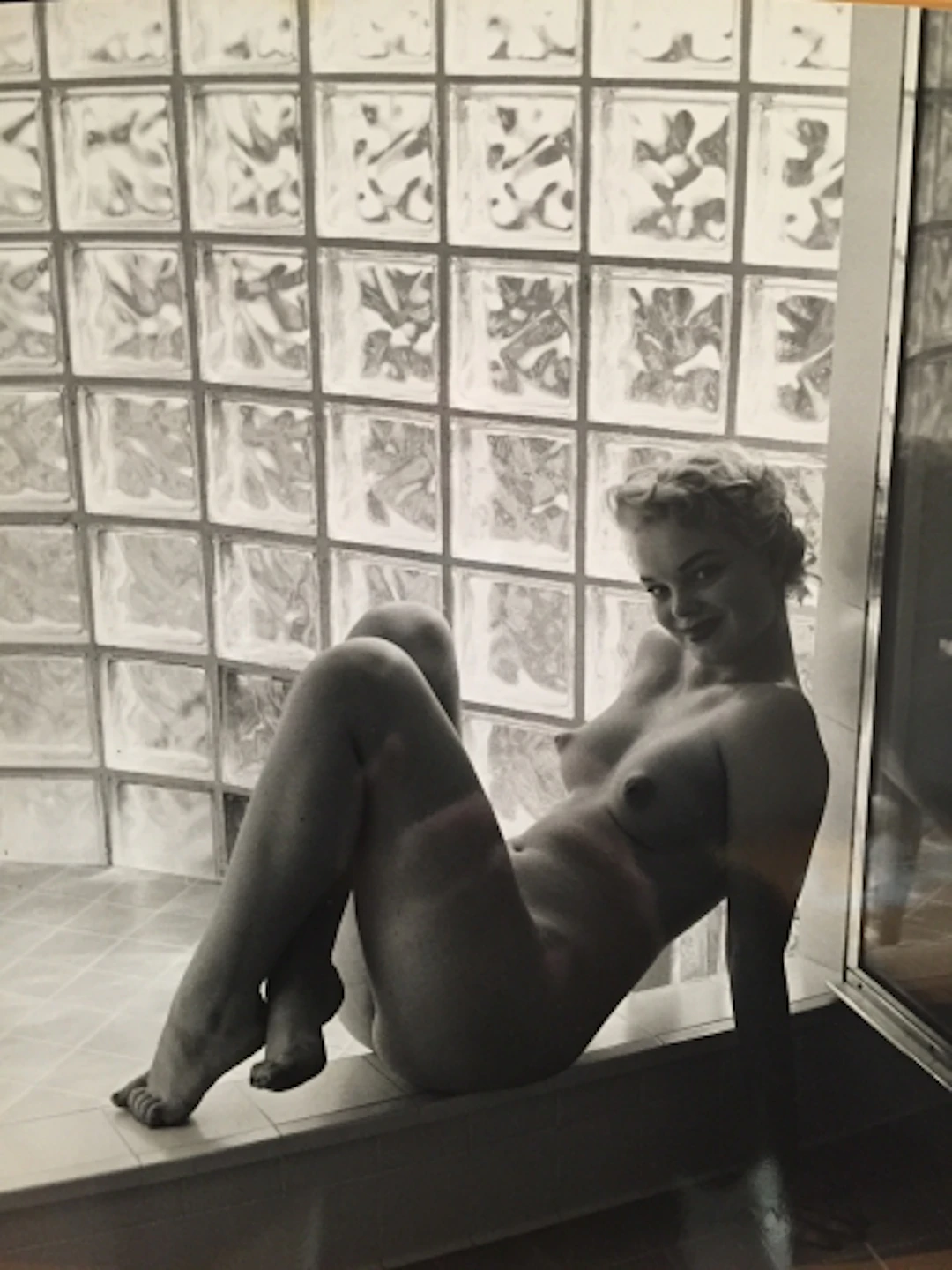André de DIENES - Nu aux pavés de verre, 1960 - Photographie argentique