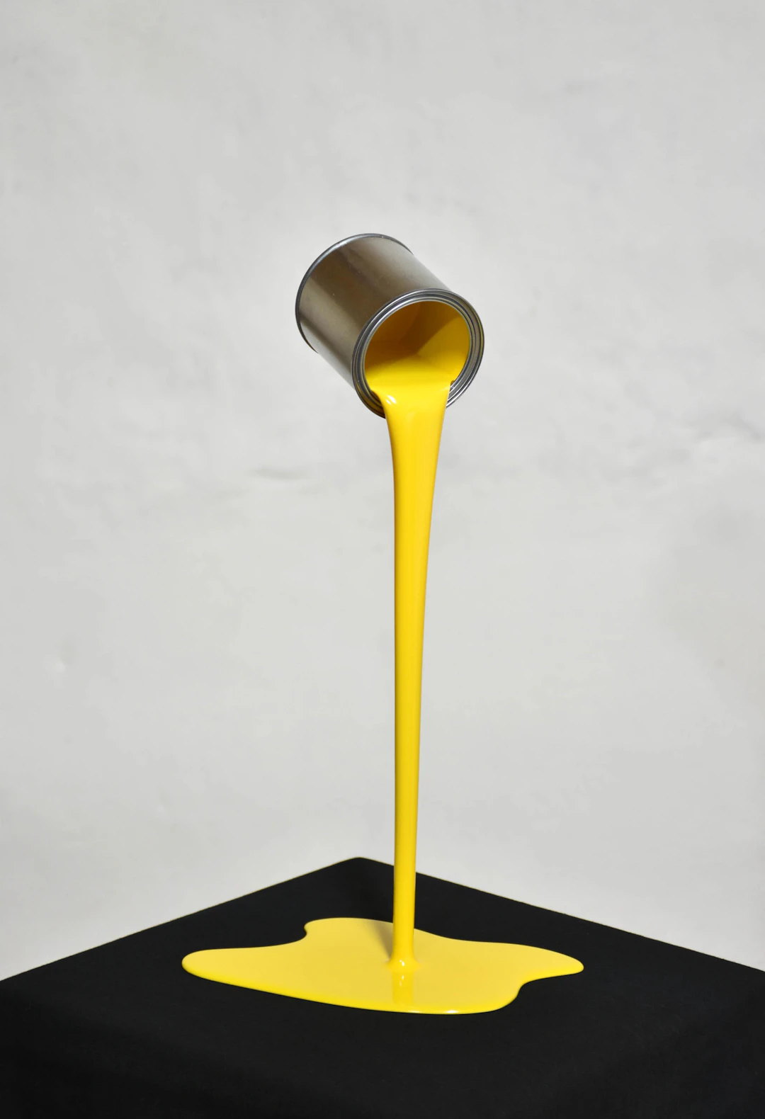 Yannick Bouillault - Intensément Jaune - sculpture en Résine