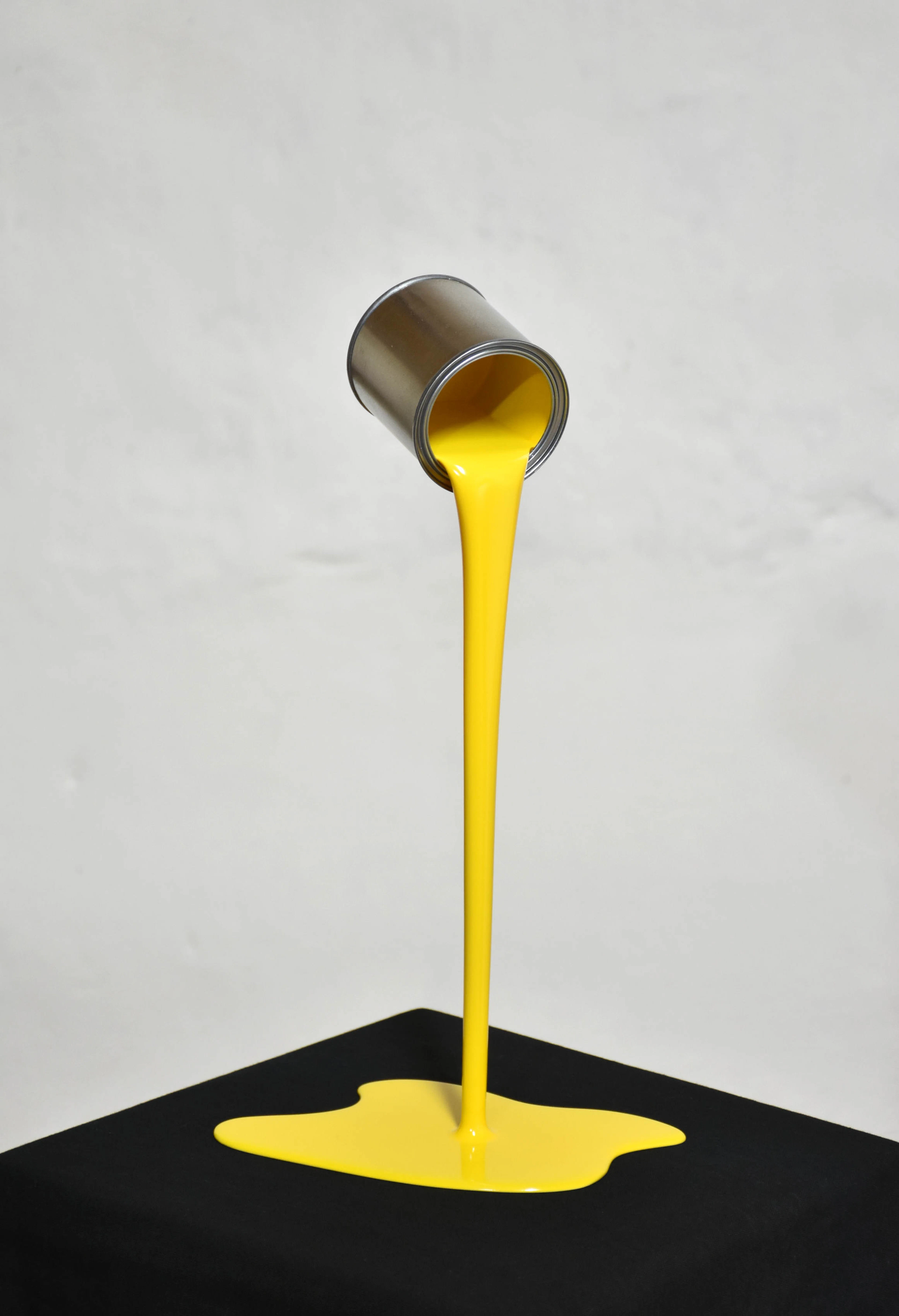 Yannick Bouillault - Intensément Jaune - sculpture en Résine