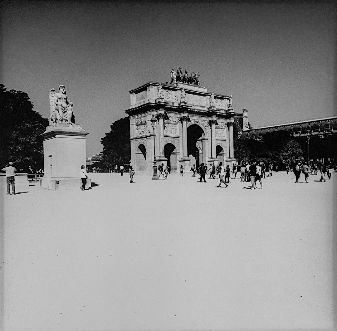José Nicolas - Arc de triomphe du Carrousel 2020 - Tirage argentique